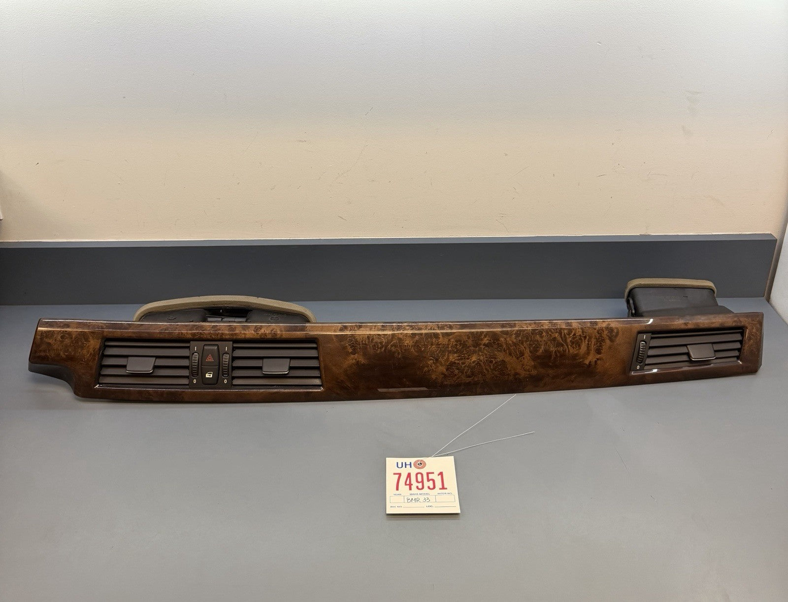 04-10 BMW E60 530i 528i 550 DASHBOARD TRIM W/ CENTER AIR VENT GRILLE OEM 6970268