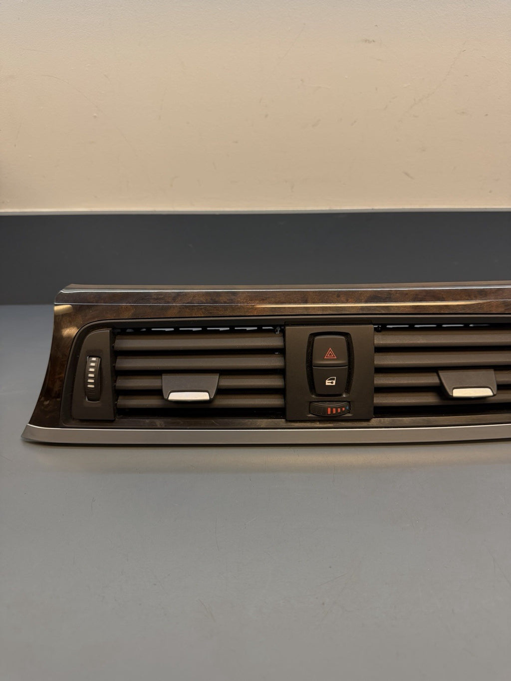 BMW 2011-2019 F30 F32 3 4 SERIES RIGHT DASH VENT TRIM WALNUT+SILVER 9231229
