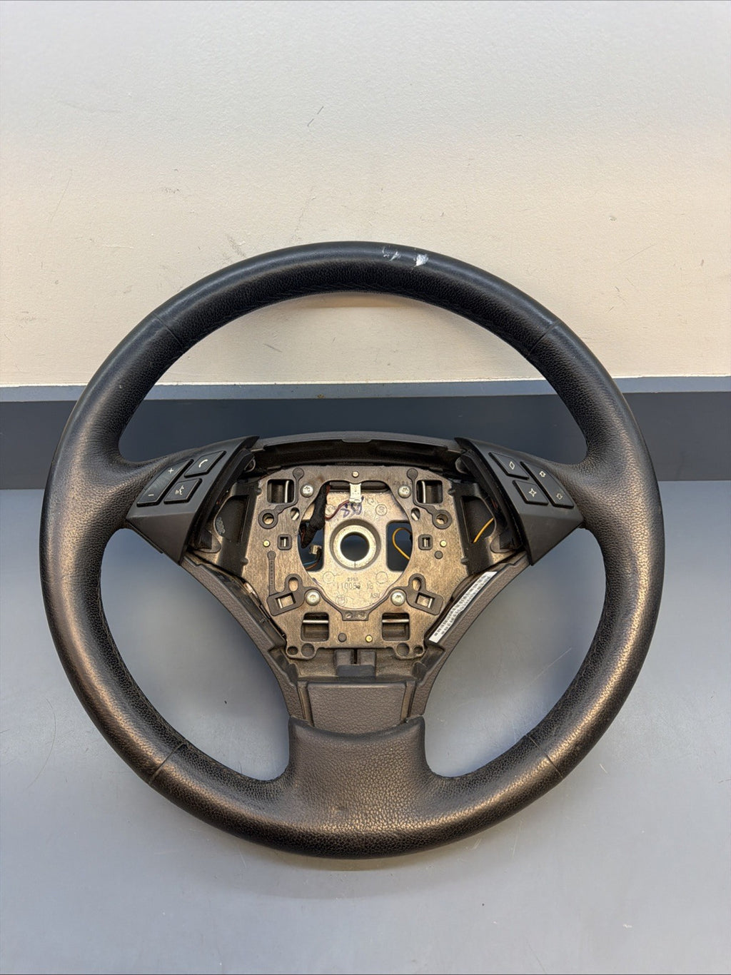 06-10 BMW E60 535i 528i 545i 550i Steering Wheel Non-Sport W/ Controls 3385E6030