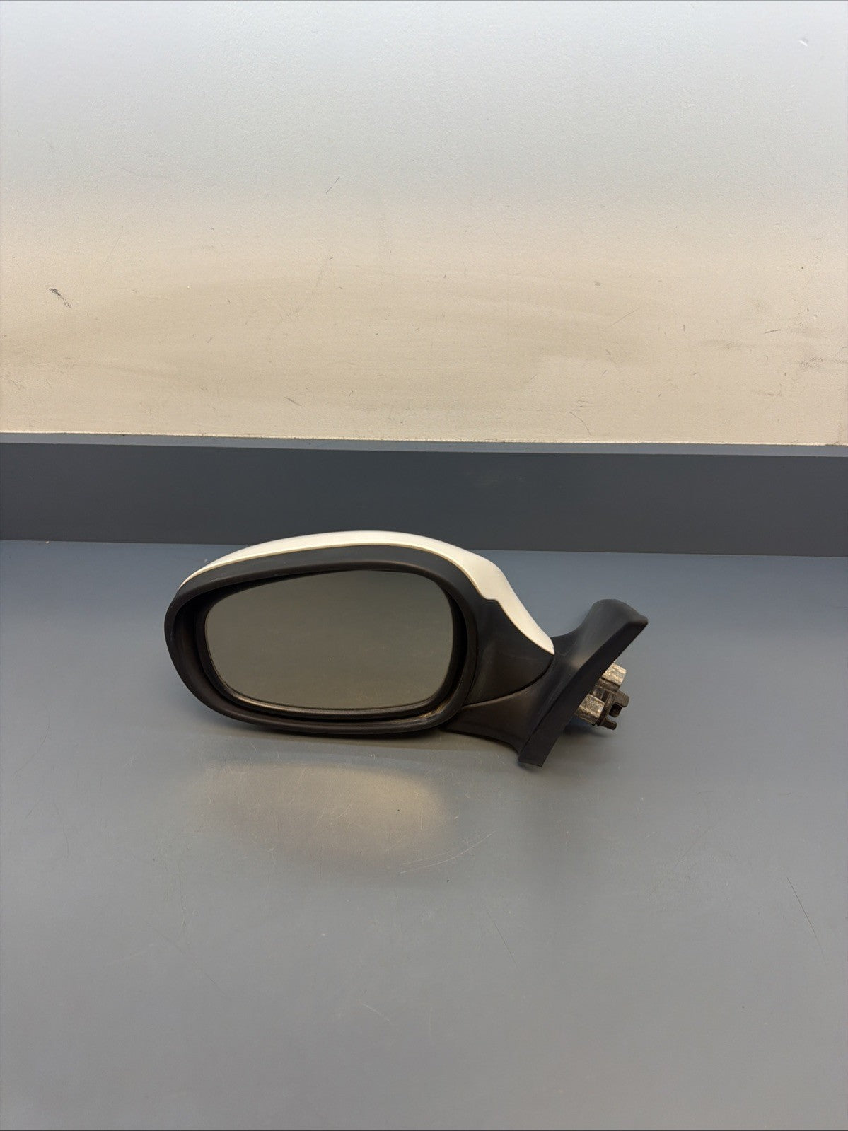 10-13 BMW E92 E93 3 Series LH Driver Side View Power Door Mirror 7208146 WHITE