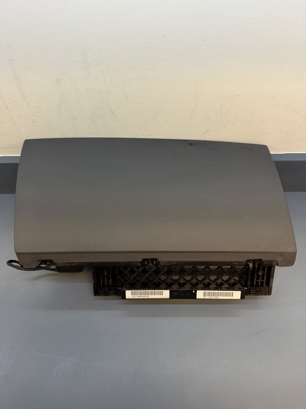 2006 - 2008 BMW 750Li Glove Box Storage Compartment KV825119909J, 6913362 OEM