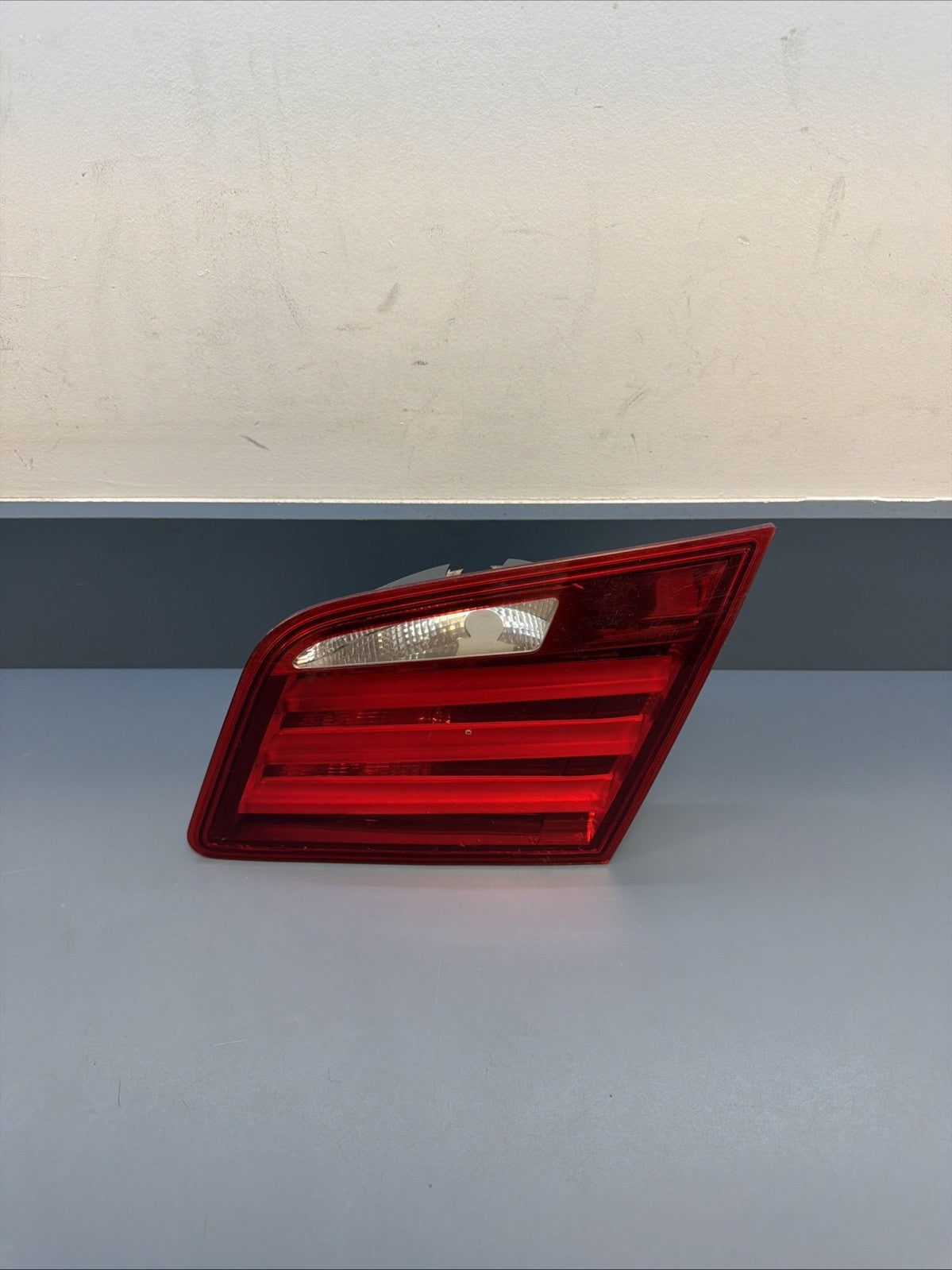 2011-13 BMW F10 528 535 550 REAR RIGHT TAILLIGHT GENUINE 7203226 OEM