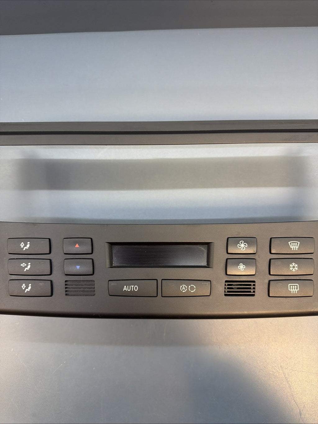 2004-10 BMW X3 E83 64113443981 Climate Control Trim Bezel Black OEM 3443981