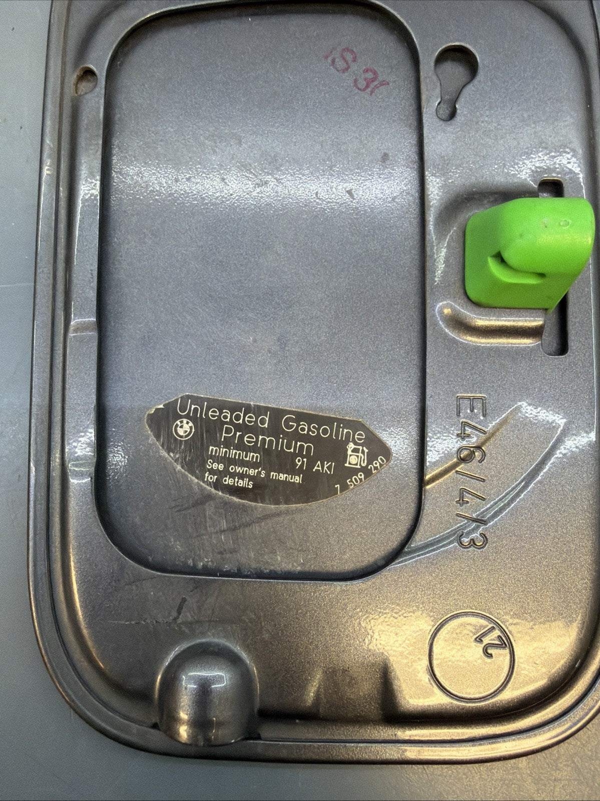 2000 -2006 Bmw X5 E53 Fuel Filler Lid Cover Door Gas Tank 7509290 STEEL GRAY 400