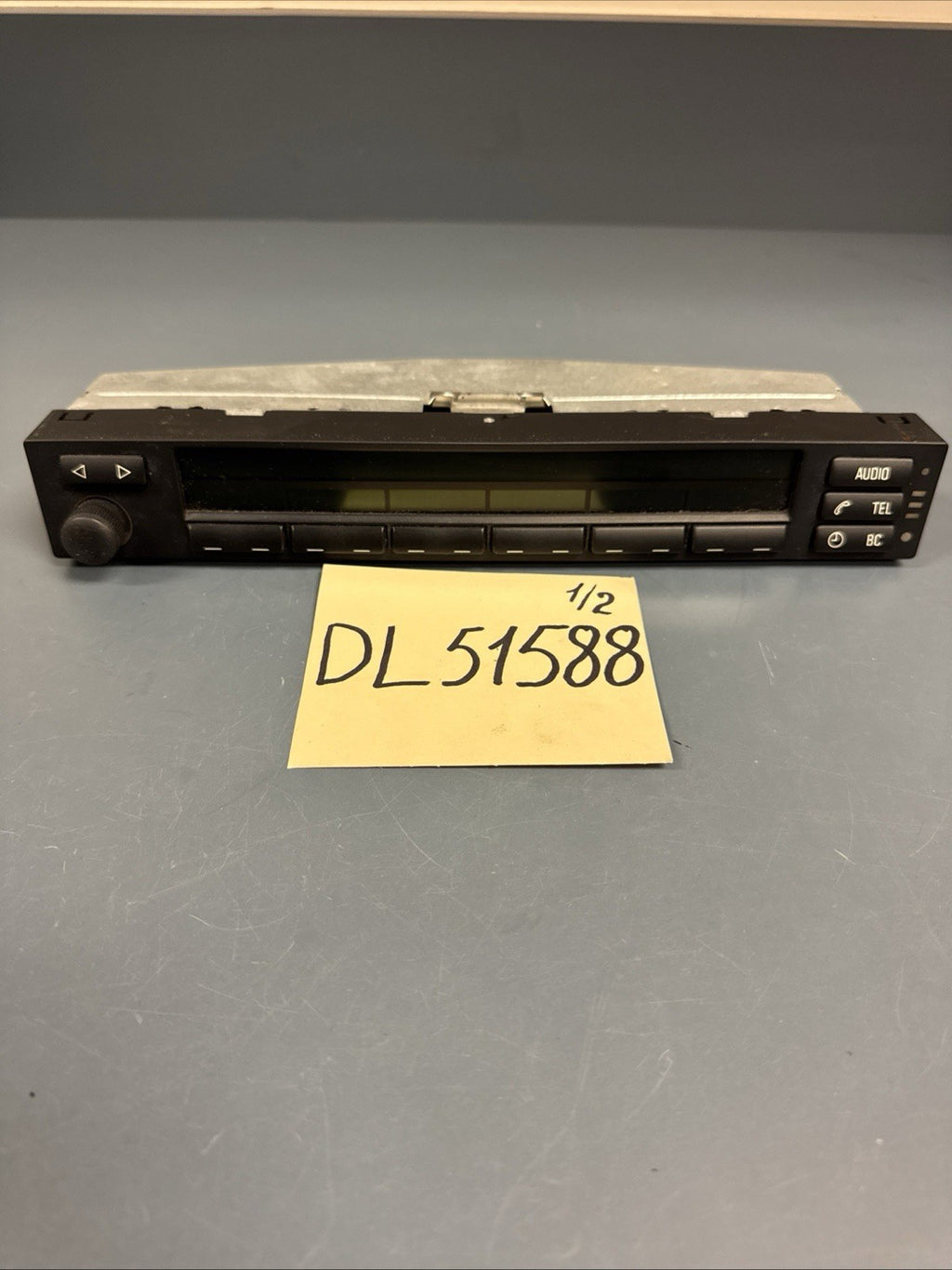 BMW E38 7-Series Information Display Radio Module Control Unit Panel 8352408