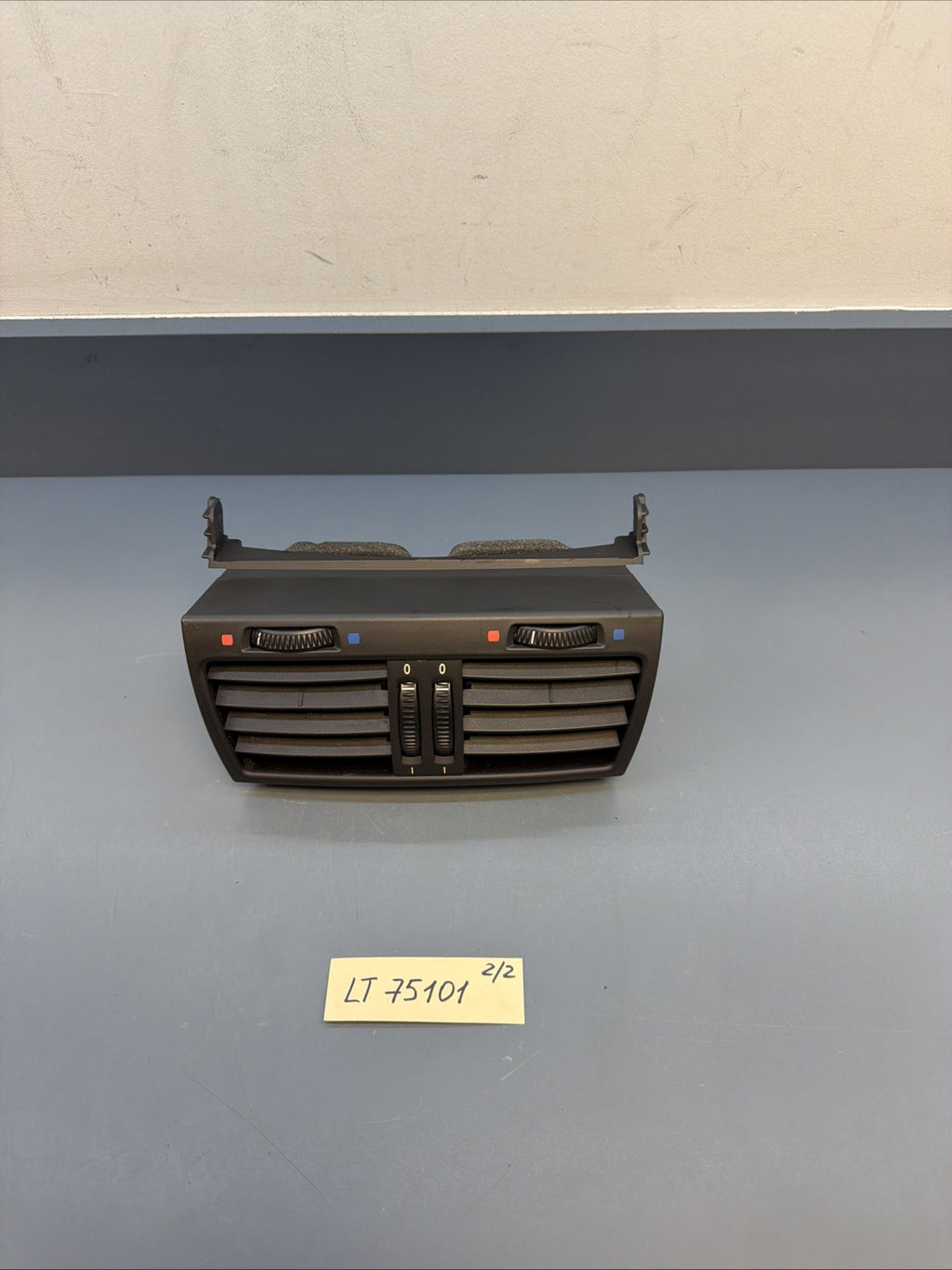 2007-2013 BMW X5 E70 FRONT CENTER DASH AIR VENT DUCT 6954953 OEM