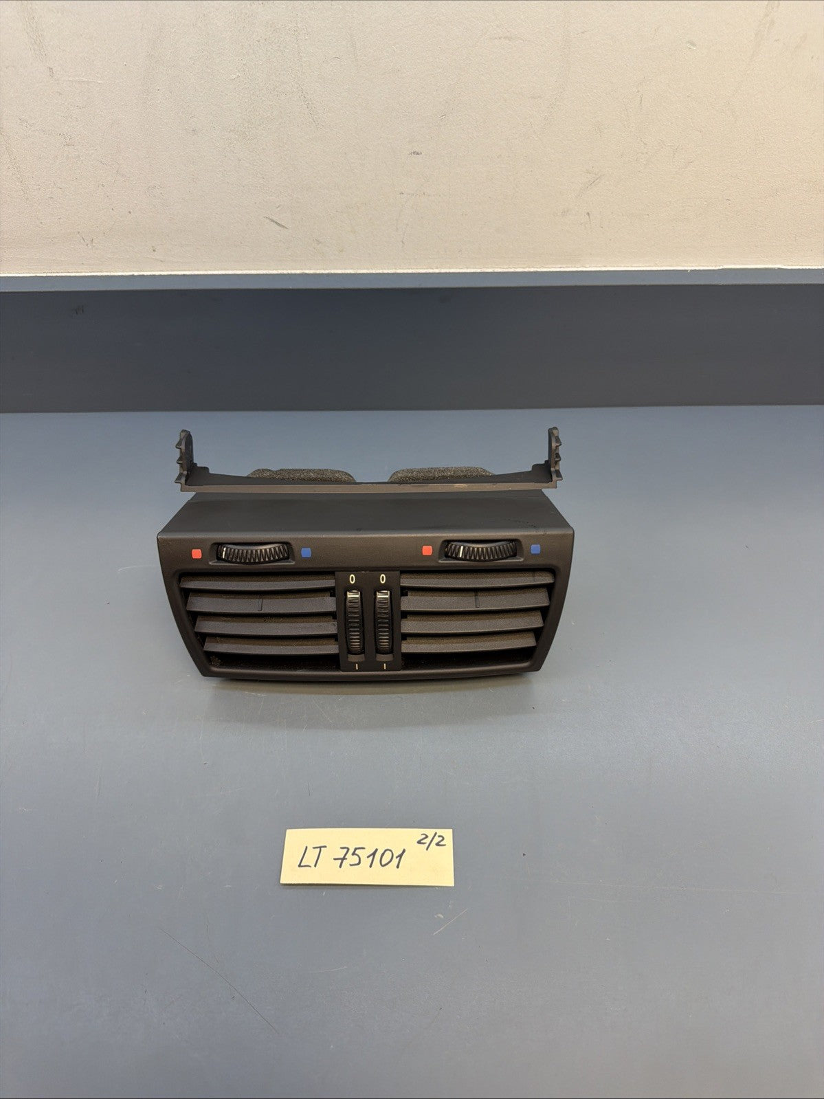 2007-2013 BMW X5 E70 FRONT CENTER DASH AIR VENT DUCT 6954953 OEM