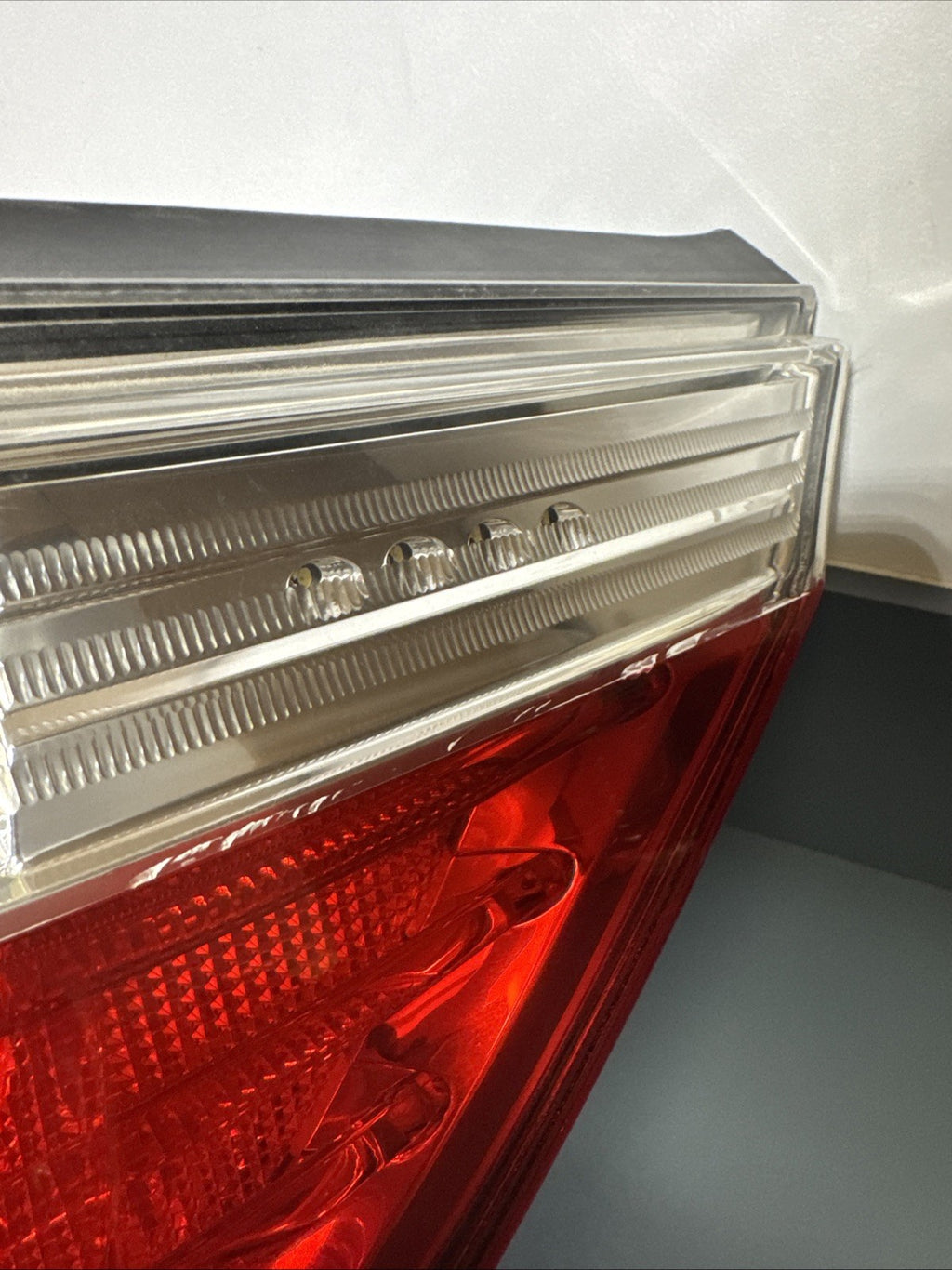 08-10 OEM BMW E60 535 550 M5 Sedan Right Rear Passenger Tail Light LCI 7361882