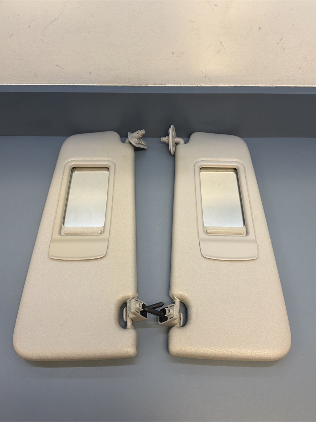 2012-2015 BMW X1 E84 Sun Visor Pair Left & Right Set OEM GRAY 7252055 7252056