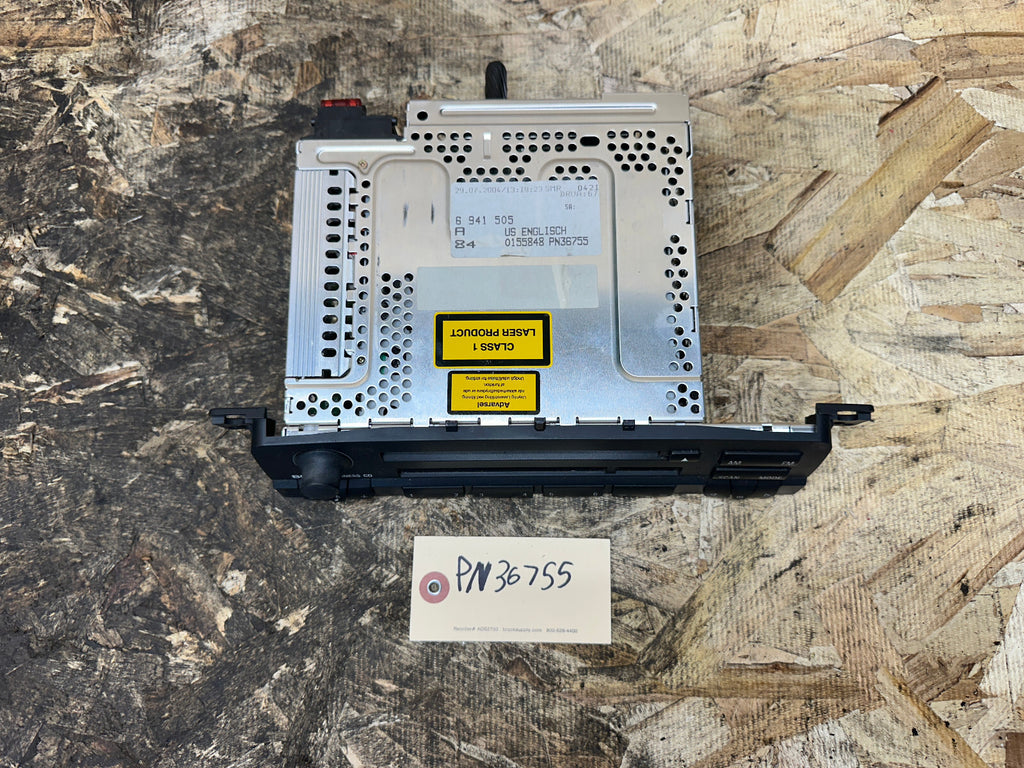 BMW E46 CENTER CONSOLE CD/RADIO STEREO RADIO PLAYER OEM BMW 6941505