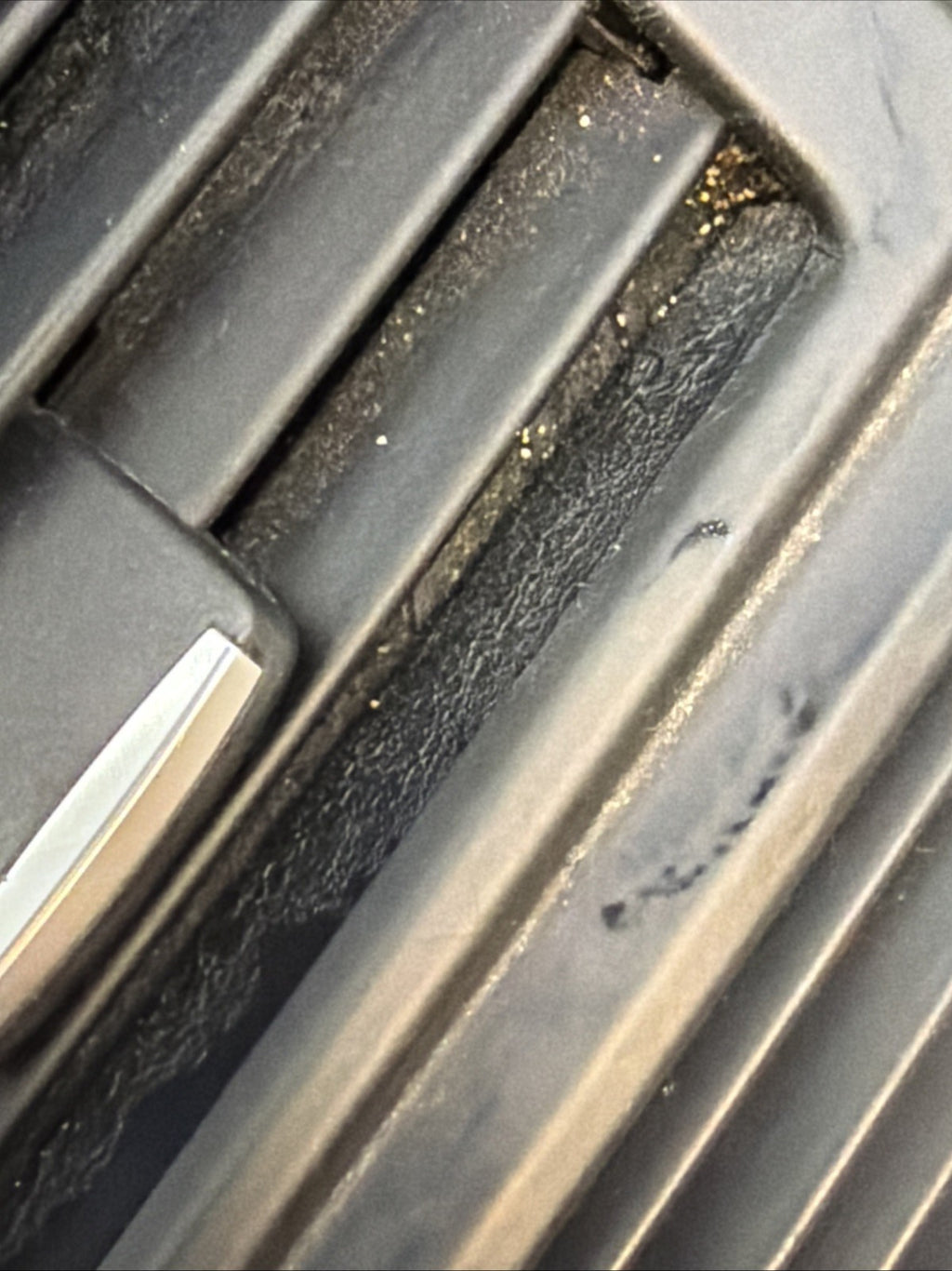 07-13 BMW E70 X5 Front Dashboard Air Vent Grille Right Passenger 7161804 OEM