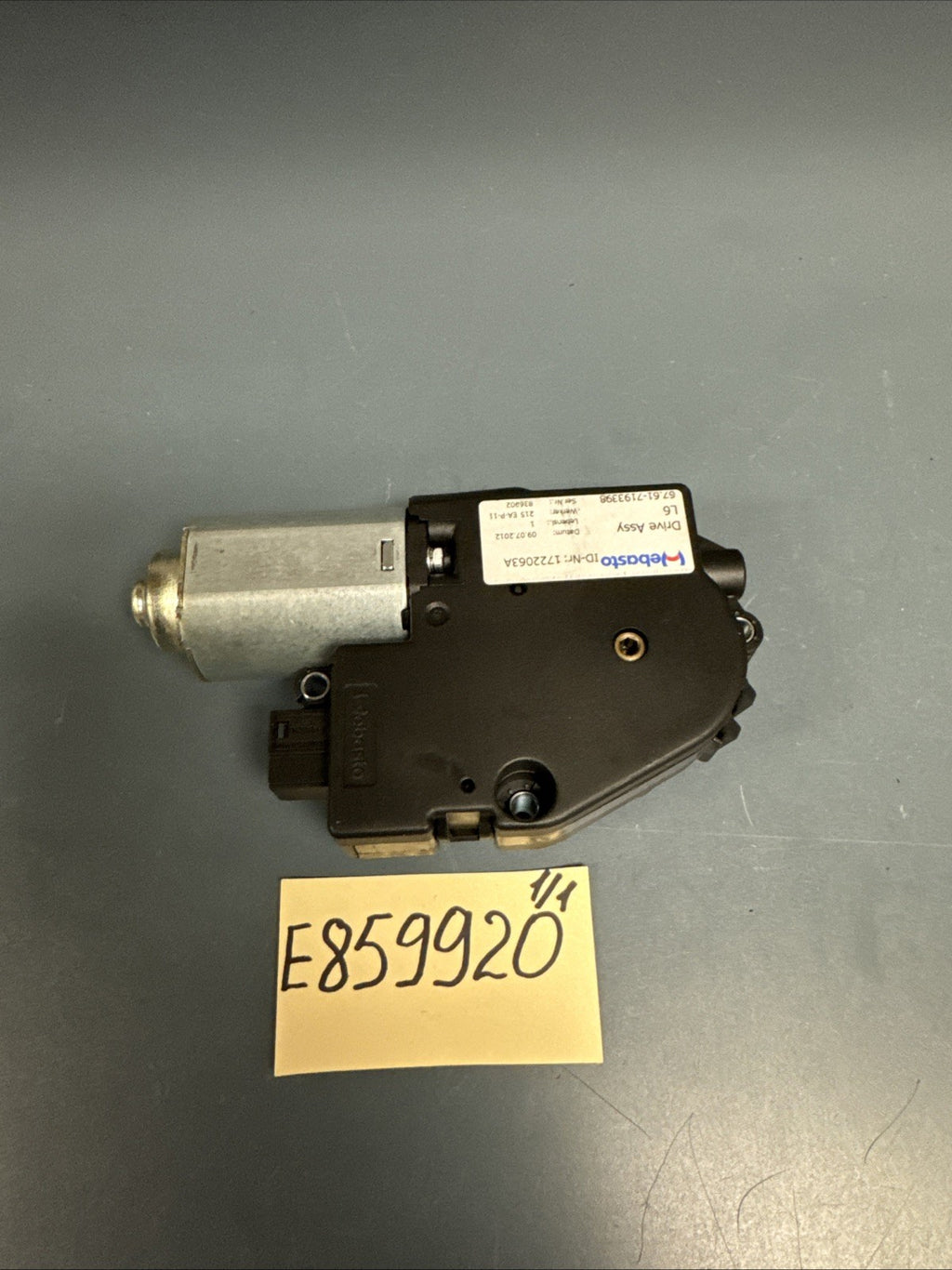 BMW OEM SUNROOF ELECTRIC MOTOR DRIVE UNIT MODULE E81 E82 E87 E90 E92 7193398