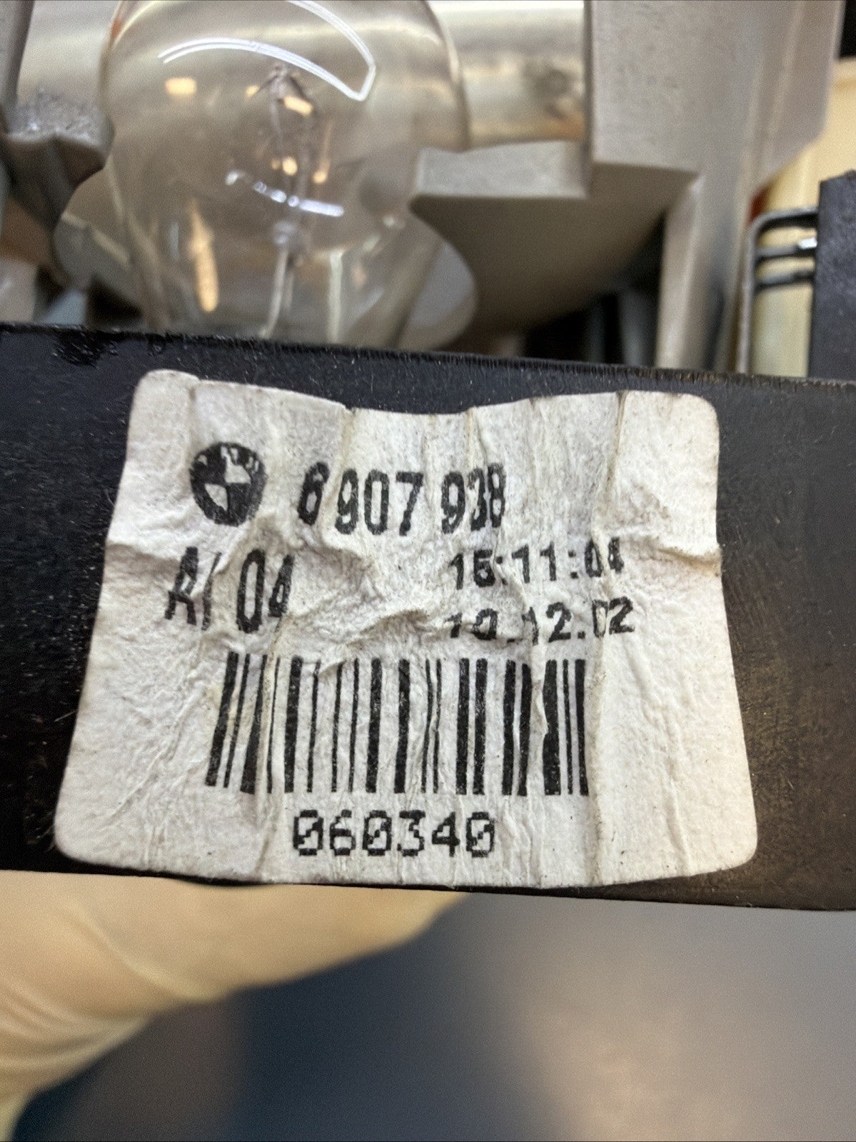 02-05 BMW 325i Sedan Inner Trunk RIGHT Passenger Tail Light 6907938 USED OEM