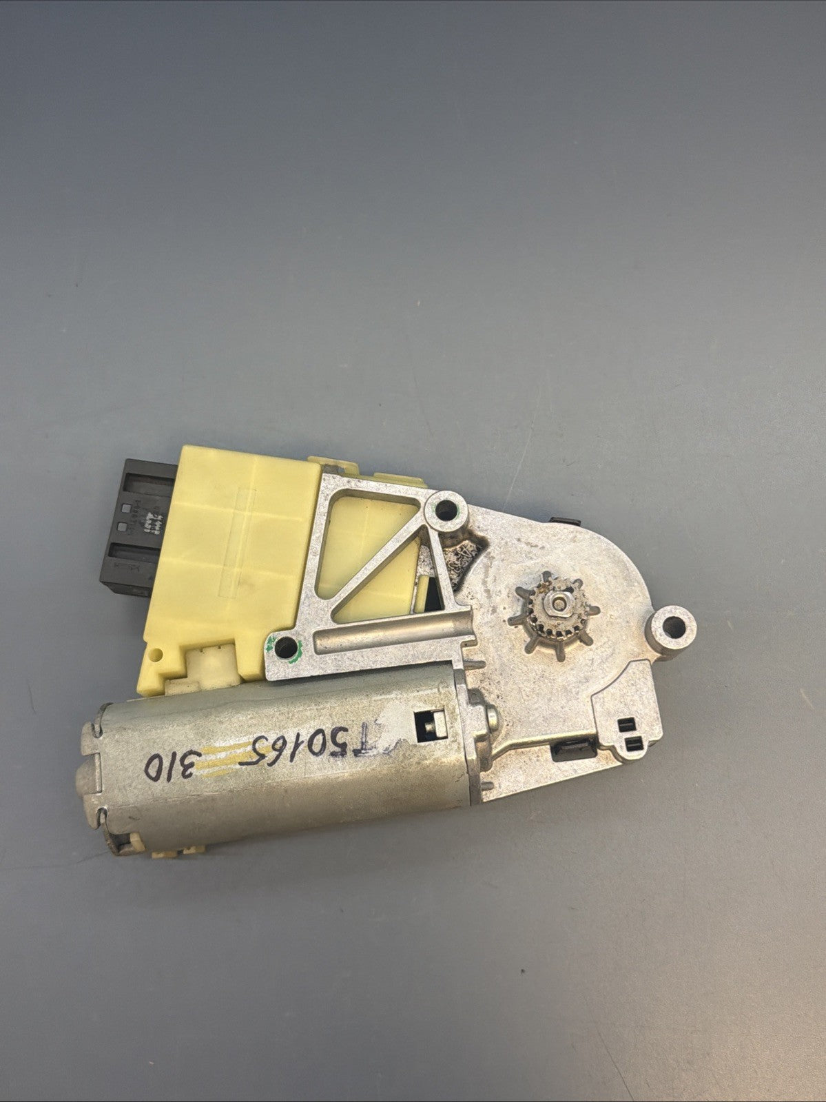 02-08 BMW E65 E66 7 SERIES SUNROOF MOTOR 6949628 OEM
