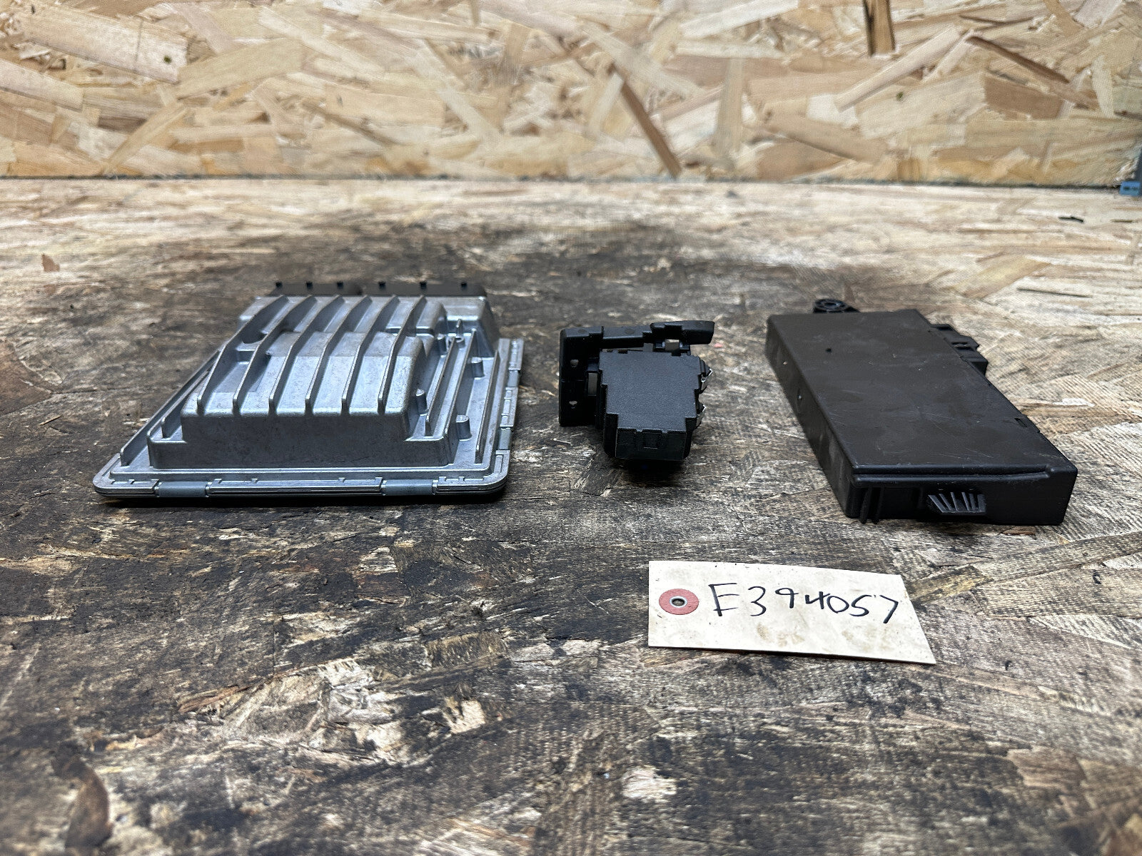 BMW 5-16 1 3 5 SERIES X6 Z4 N54 N54T ENGINE ECU+CAS+KEY MSD81 SET 7611358