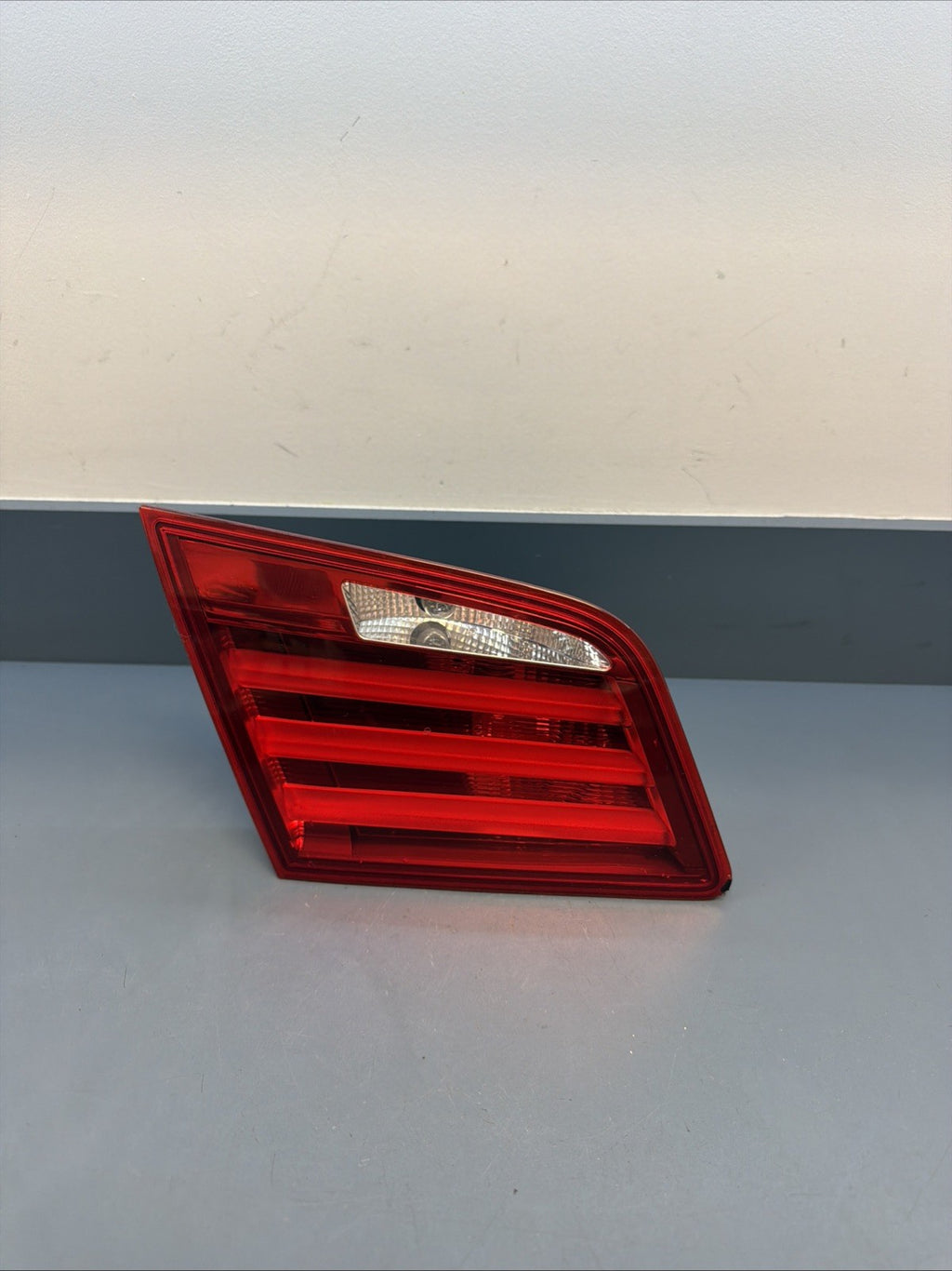 2011-2013 BMW F10 5 SERIES LEFT DRIVER SIDE INNER TAIL LIGHT OEM 7203225