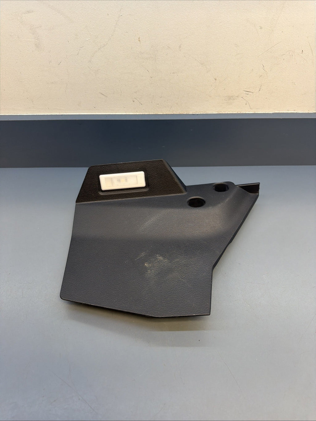 2018- 2023 BMW X2 F39 DASH LEFT SIDE CENTER LOWER COVER PANEL OEM 9292143