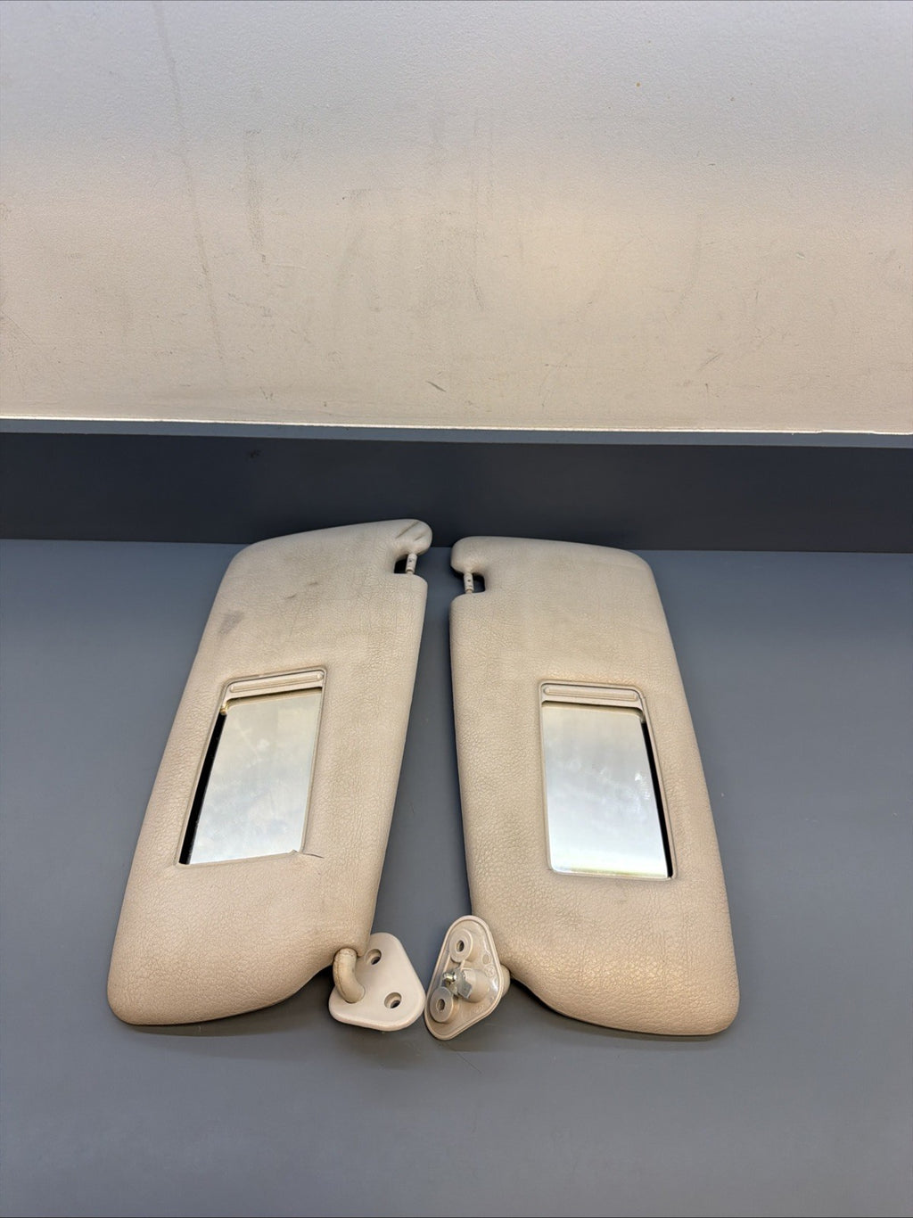BMW E36 328I M3 318I 320I 325I Front Sun Visor Grey Leather Pair OEM
