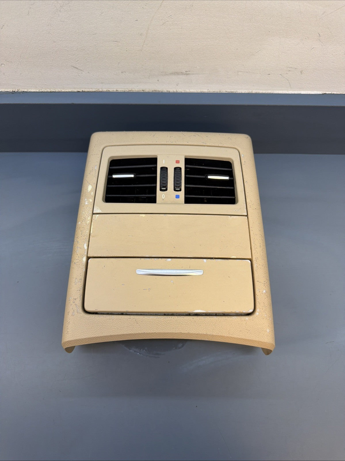 06-10 BMW E90 91 325i 328i Rear Center Console Cover Air Vent Ashtray 5116584507