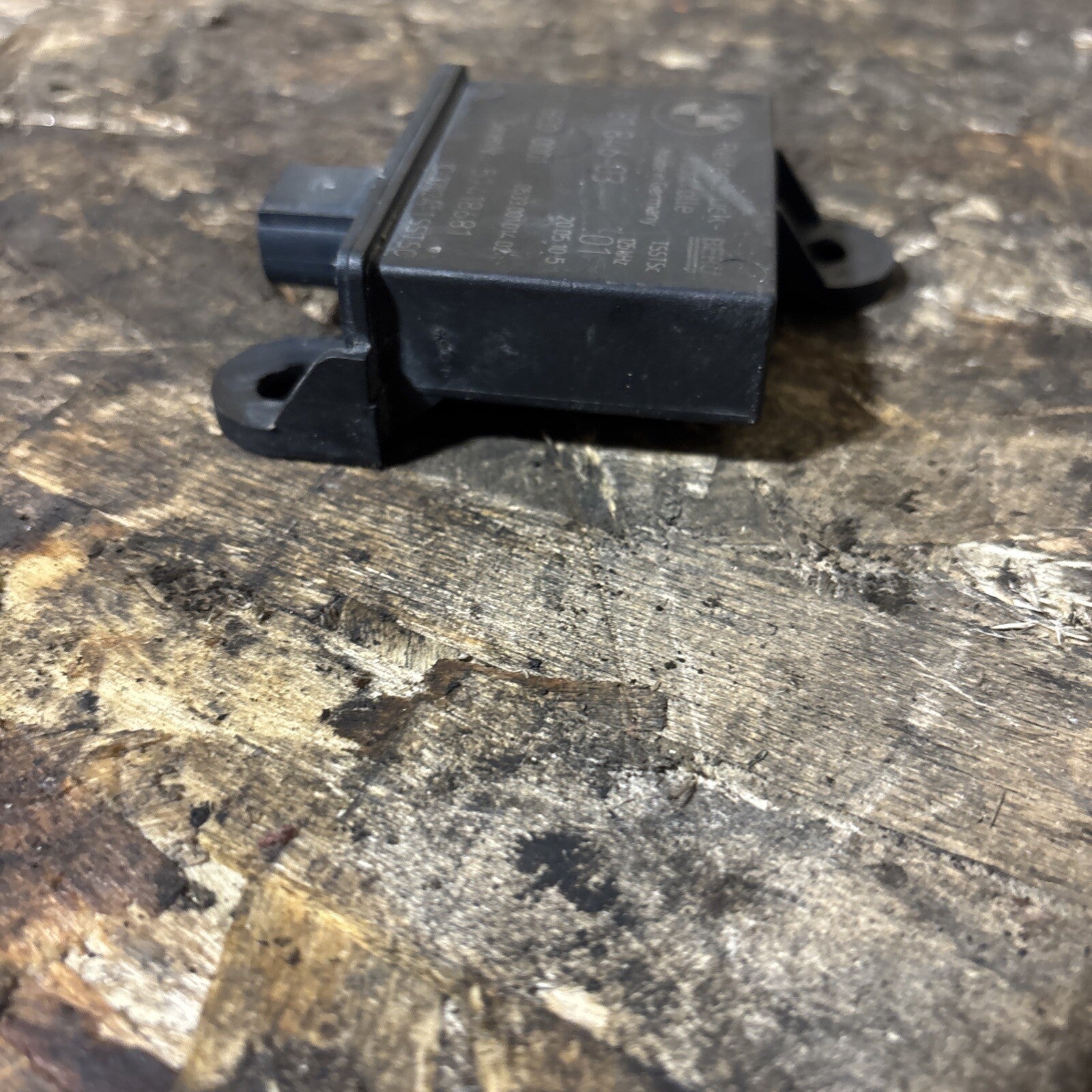 BMW E60 E61 E63 E64 E65 E70 E82 E88  TIRE PRESSURE TRIGGER MODULE 6781846