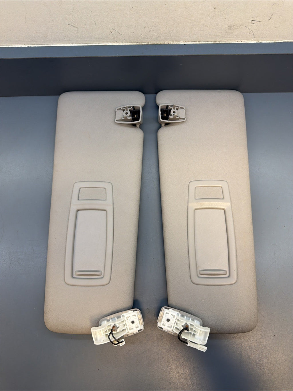 12-19 BMW 3 & 4 SERIES FRONT LEFT & RIGHT SUNVISOR SET GREY 7322293 7322294