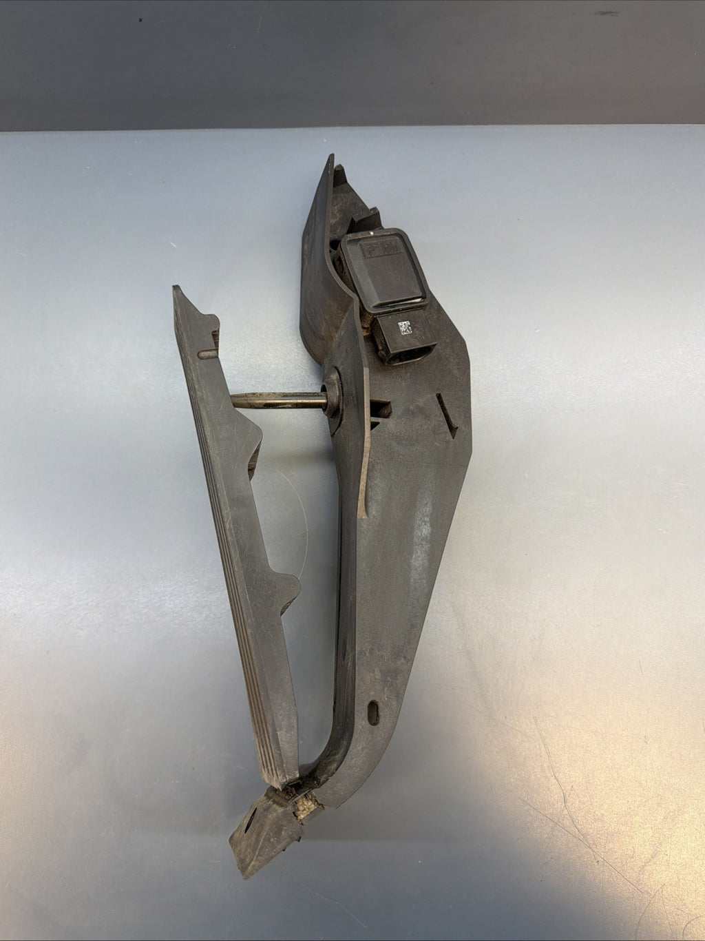 04-08 BMW E60 E63 E64 E65 E70 E84 E90 GAS FUEL ACCELERATOR FLOOR PEDAL 6772645