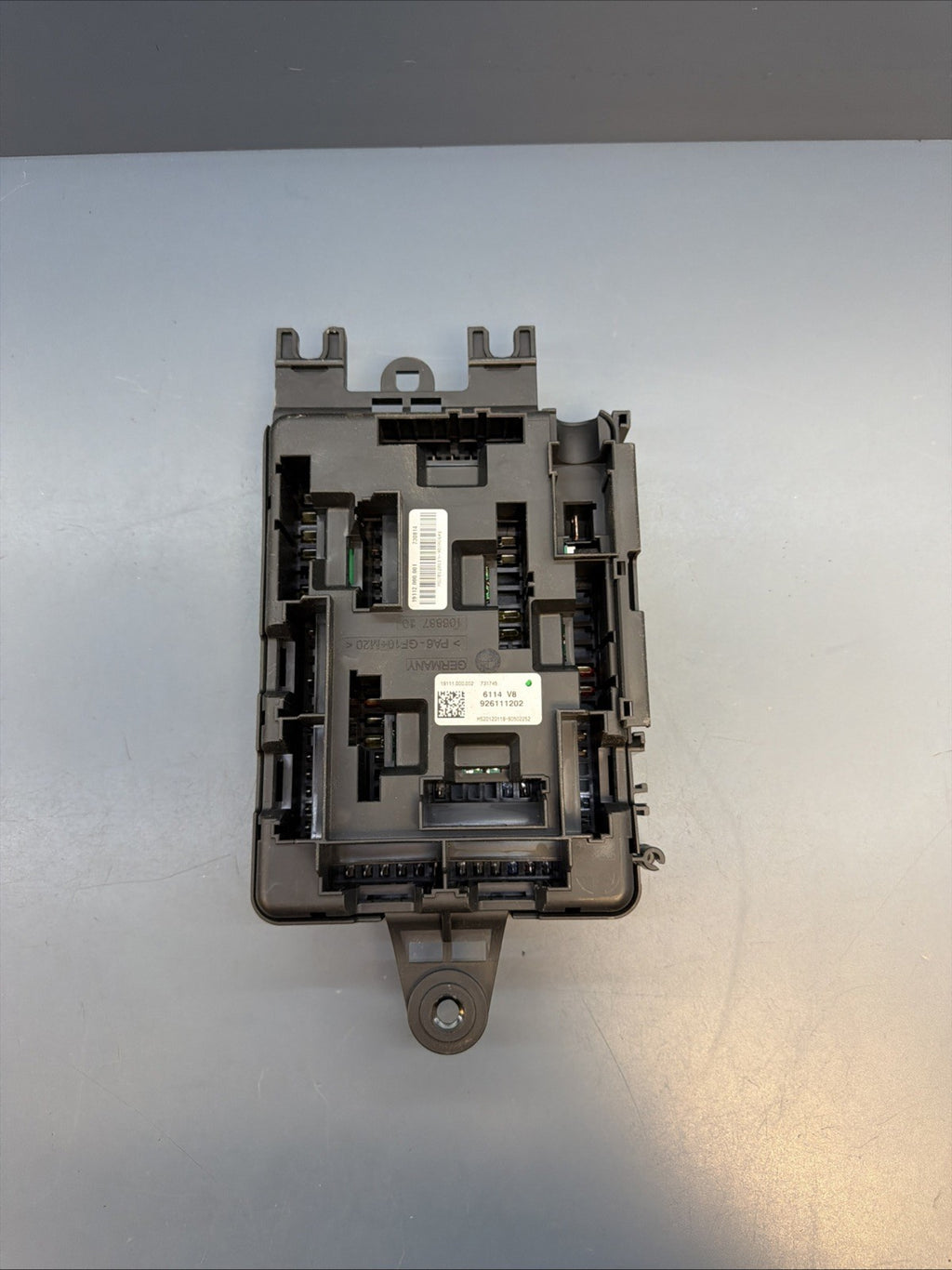 12-16 BMW 328i F30 POWER DISTRIBUTION FUSE BOX MODULE GENUINE 9261112