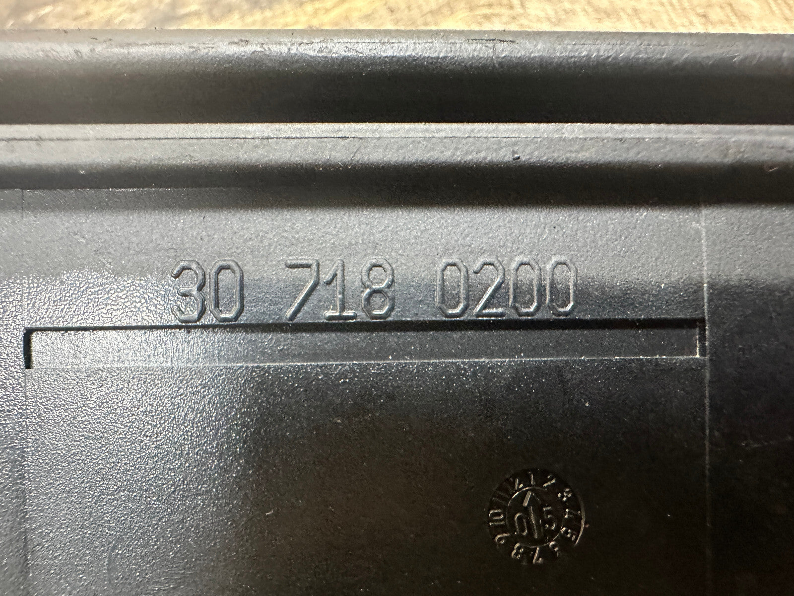 BMW 99-06 E46 3 SERIES CENTER CONSOLE UPPER STORAGE TRAY OEM 8202188+7180200