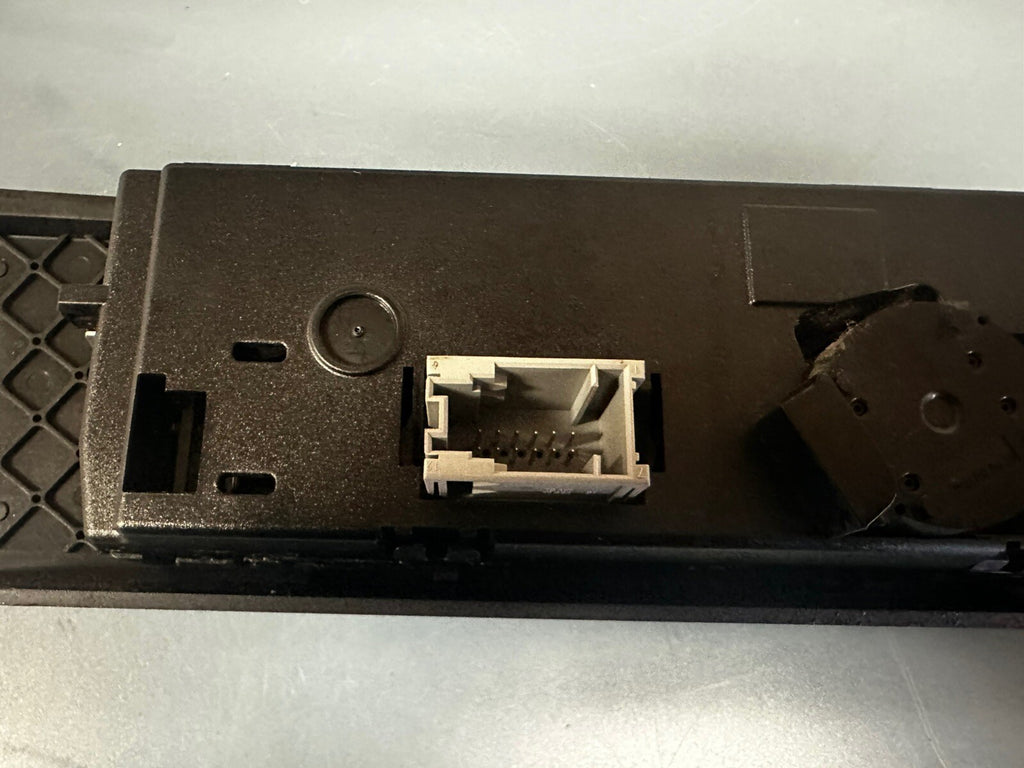 Bmw E90 Front Center Console Ac Climate Temperature Control Oem 9162983