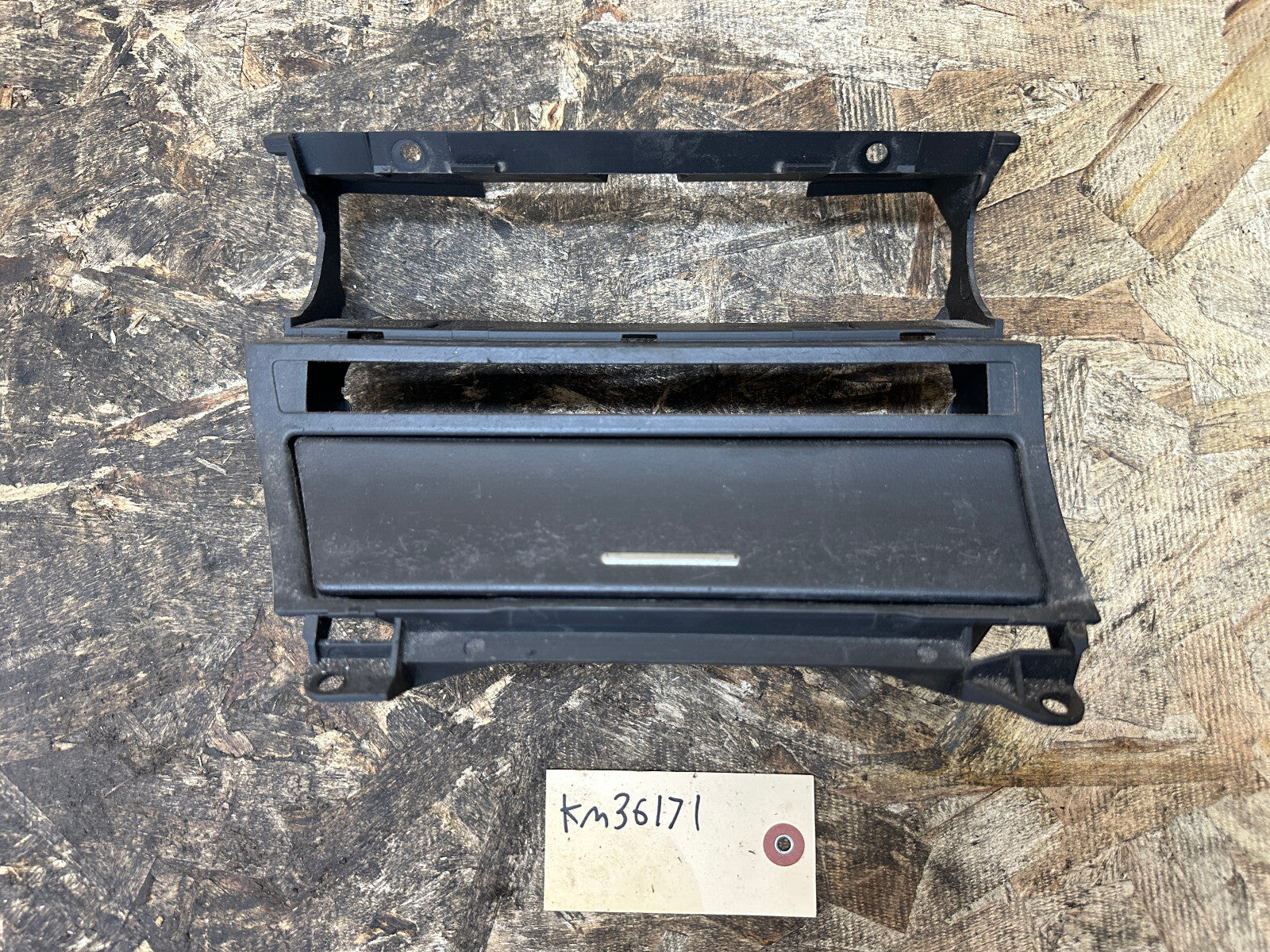 BMW 99-06 E46 3 SERIES BLACK CENTER STOREAGE TRIM+TRAY OEM 8268887+8268888