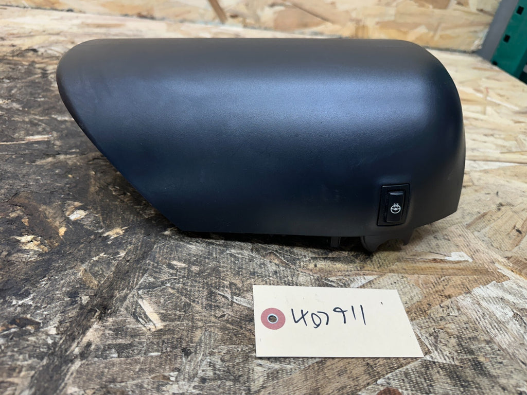 BMW 2006-2012 E90 BOTTOM STEERING COLUMN TRIM COVER HEATED OEM 9143645
