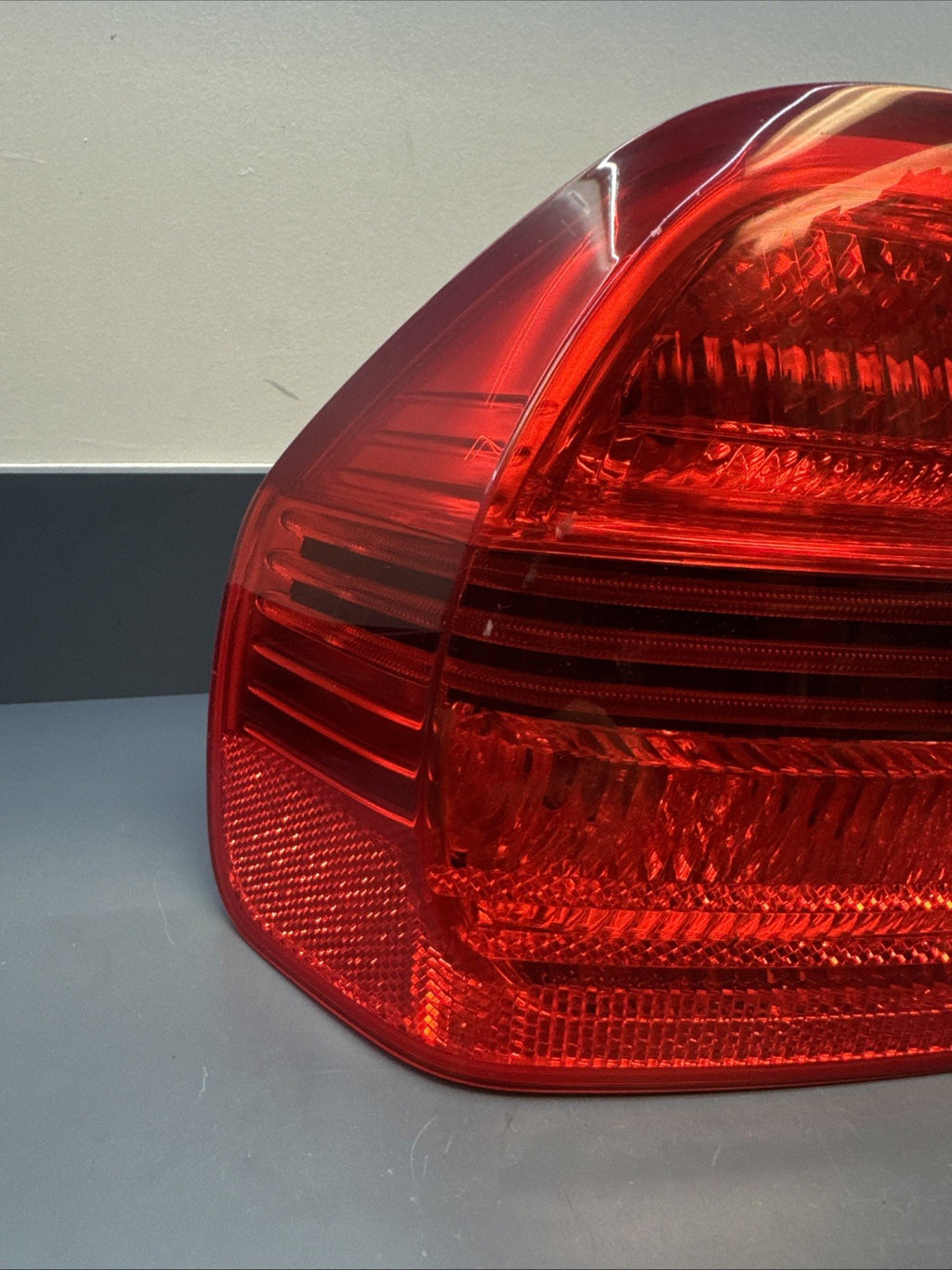 06-08 BMW E90 328i 335i Sedan Left Rear Tail Light Lamp 7161955 OEM