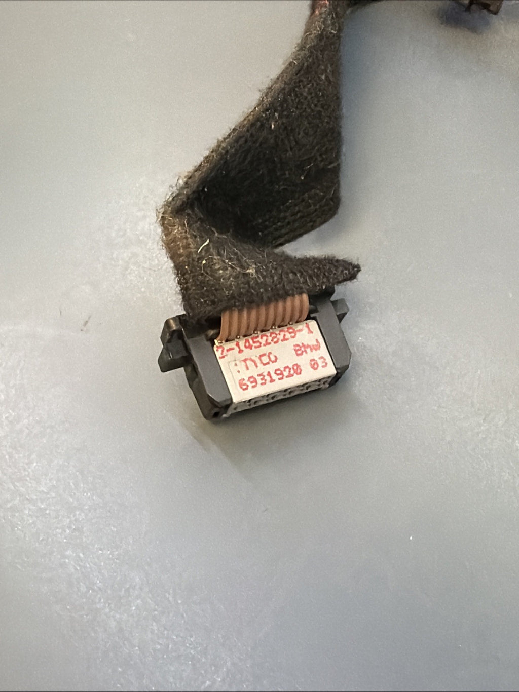 07-13 BMW E70 X5 X6 CAS Module Flat Cable Wiring Connector Unit 6950093 OEM