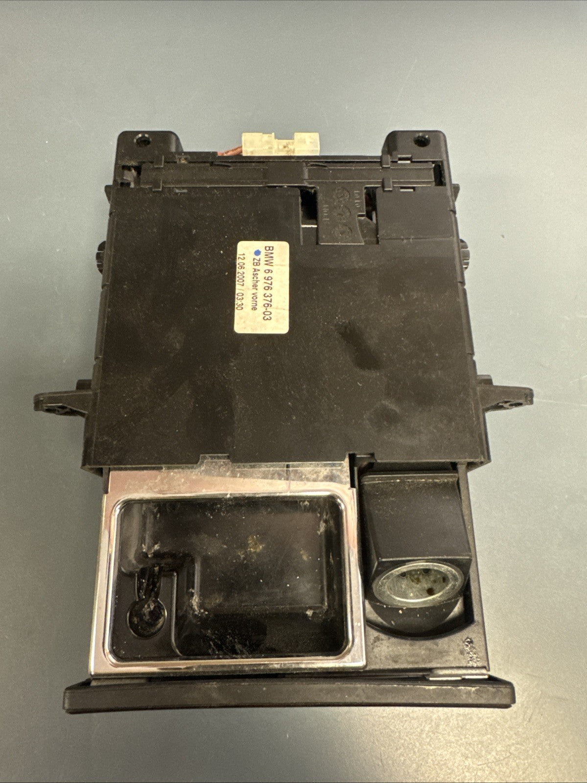 08-10 BMW 5 SERIES E60 FRONT CENTER CONSOLE ASHTRAY STORAGE 6976376 OEM