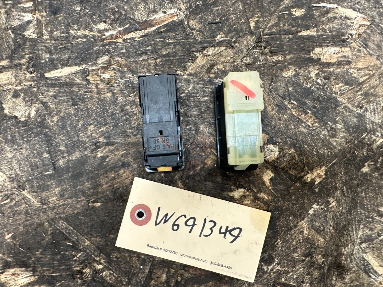 BMW 2003-2010 E83 X3 OVERHEAD SUNROOF SWITCH+PASSANGER SRS LIGHT OEM 2904570