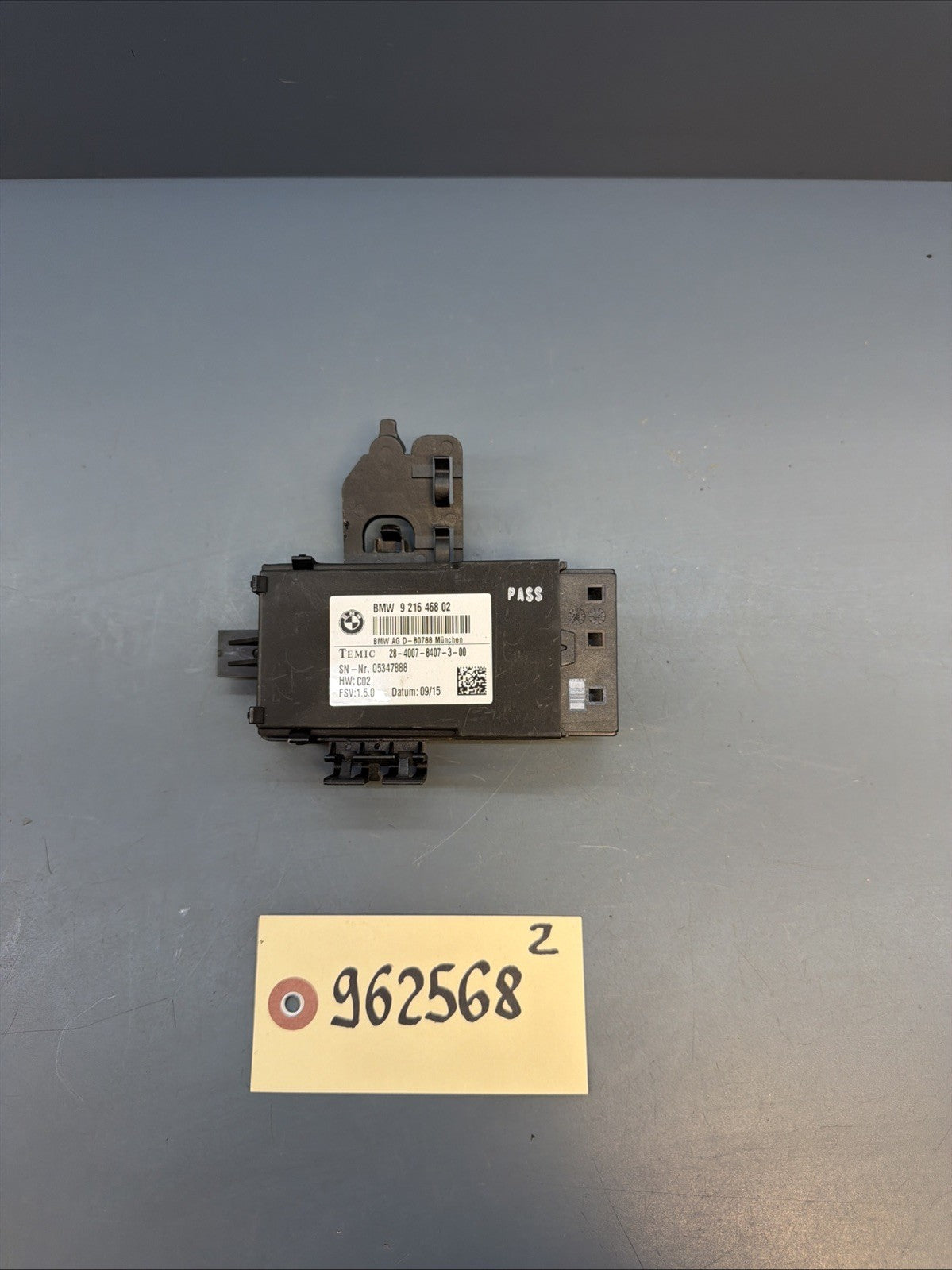 12-18 BMW 320i 328i 335i F30 FRONT OR REAR HEATED SEAT CONTROL MODULE 9216468