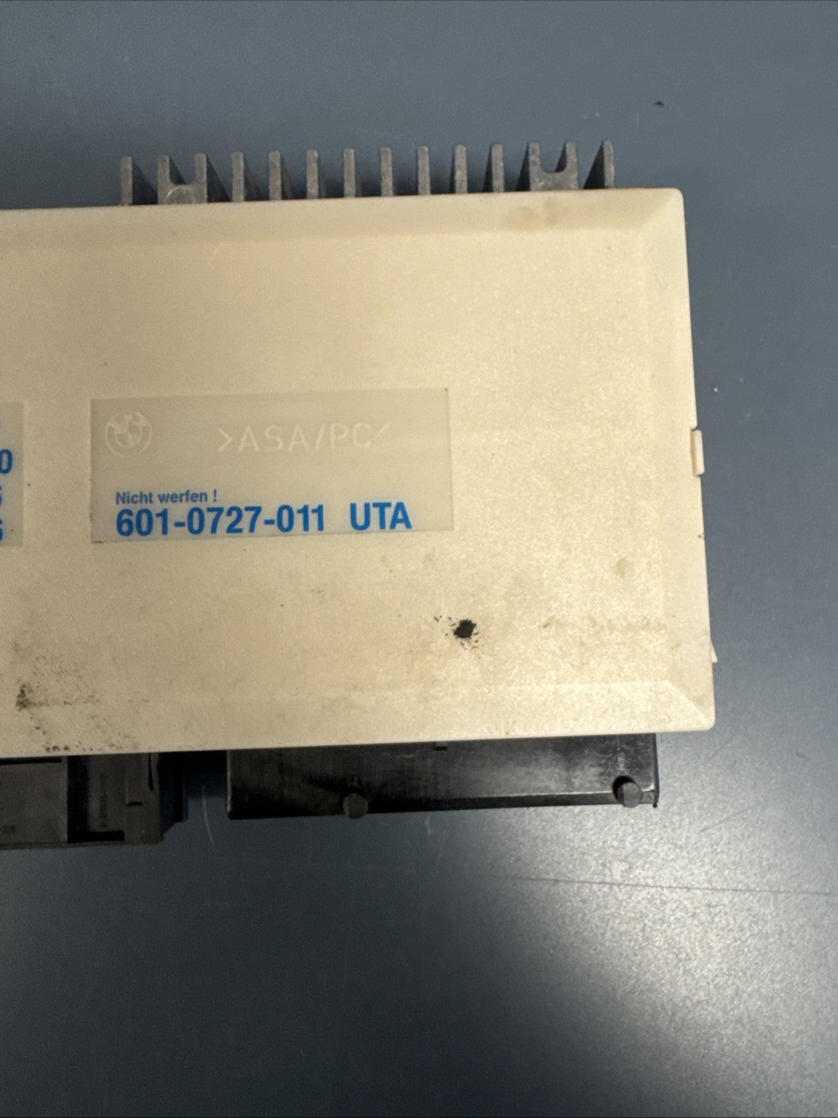 Bmw 1998 740 Computer Control Module Basic Comfort 60837710 Oem