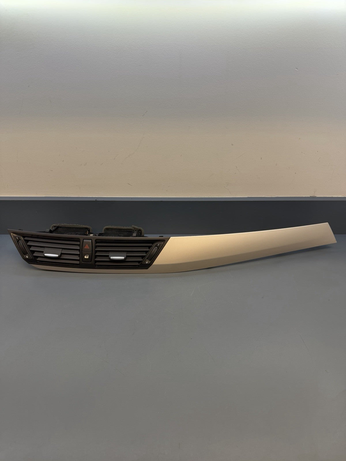 2012-2015 BMW X1 E84 Right Dash Panel Trim Bezel With Air Vents 2991701 OEM