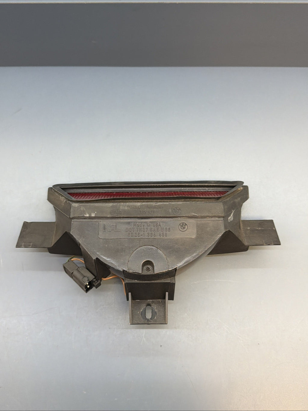 89-95 BMW E34 5-SERIES SEDAN REAR THIRD BRAKE LIGHT LAMP 1384488 OEM