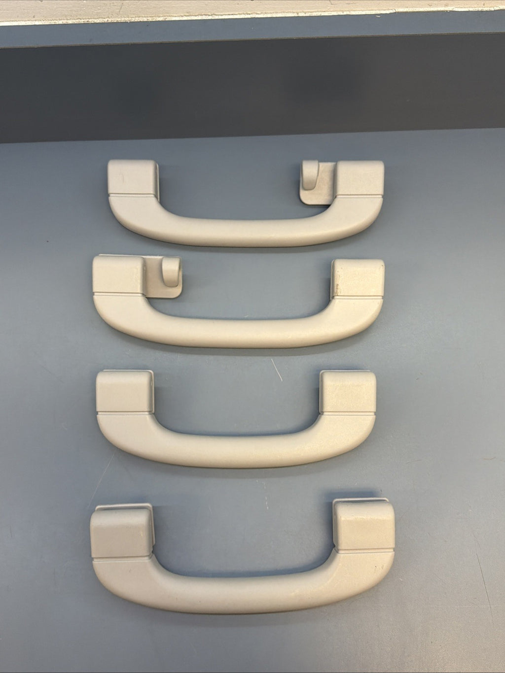 2009 2010 2011 BMW 328i 335i E90 Sedan Grab Handle Set GREY 4pc OEM 9143530 GRAY