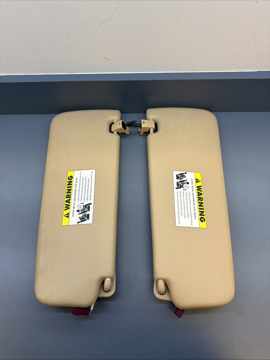 BMW E90 328I 335I SEDAN FRONT LEFT & RIGHT SUN VISOR PAIR BEIGE 6905983
