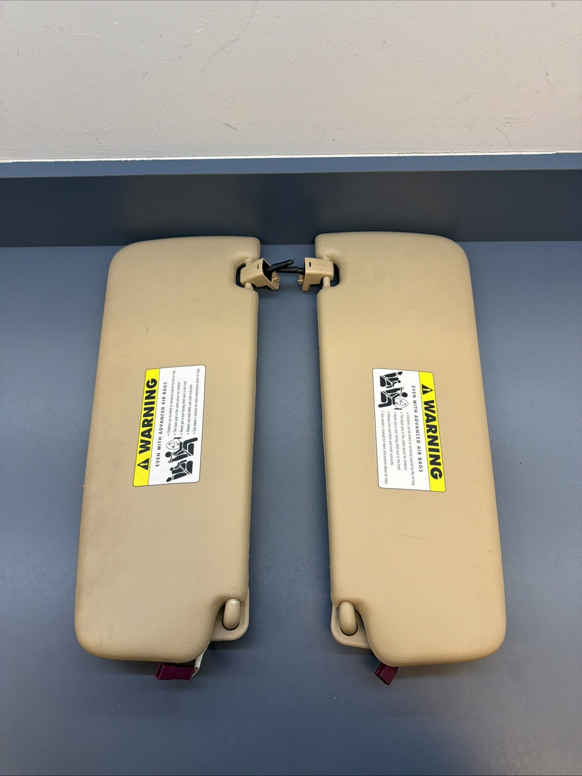 BMW E90 328I 335I SEDAN FRONT LEFT & RIGHT SUN VISOR PAIR BEIGE 6905983