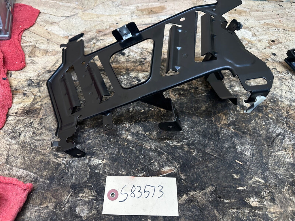 BMW F30 12-19 AMPLIFIER BRACKET OEM BMW 9313776
