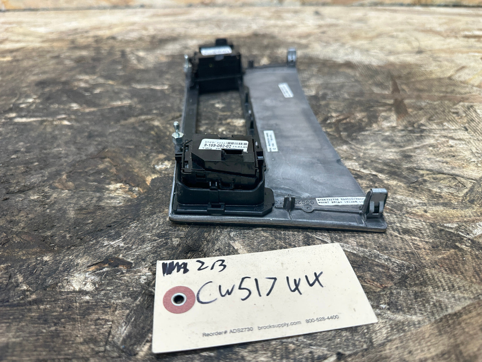 BMW 03-10 E60 5 SERIES CENTER DASH STORAGE TRAY+HEATED SEAT POPLAR WOOD 9139391