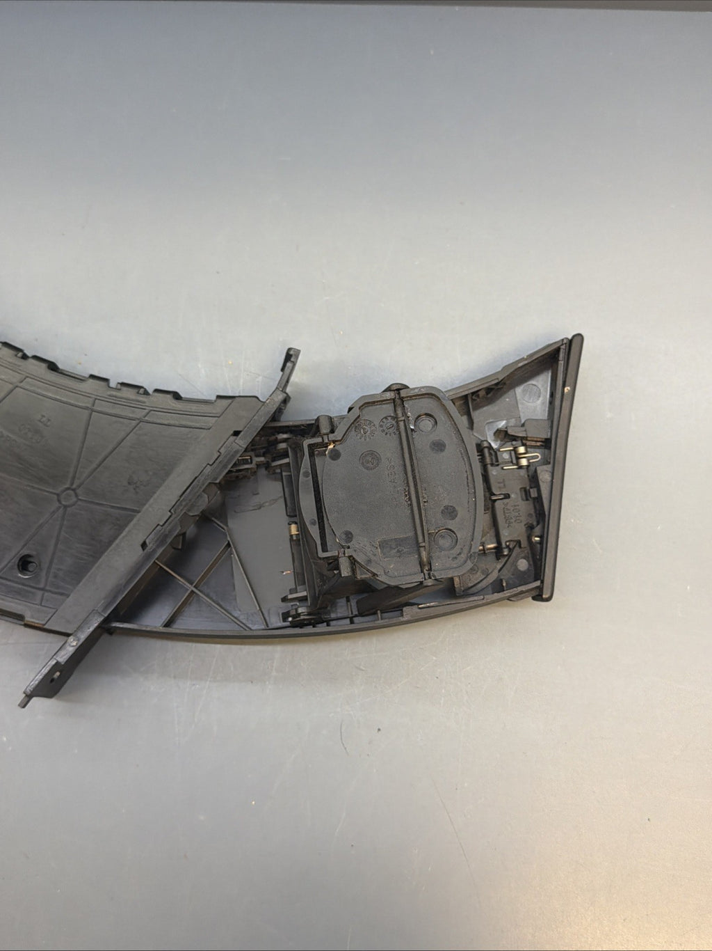 2006-2013 BMW 328i 330i 335i M3 Left Driver Cup Holder OEM 7127406 BLACK