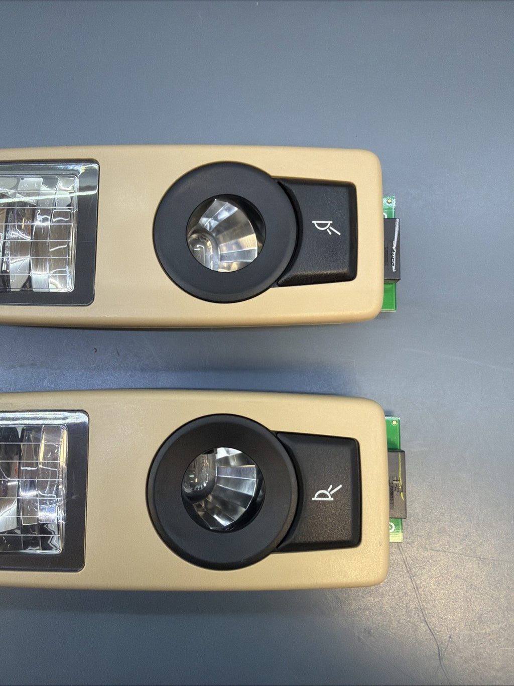 2011-2013 BMW X5 E70 Rear Left/Right Overhead Dome Light Pair 6972976 6972975