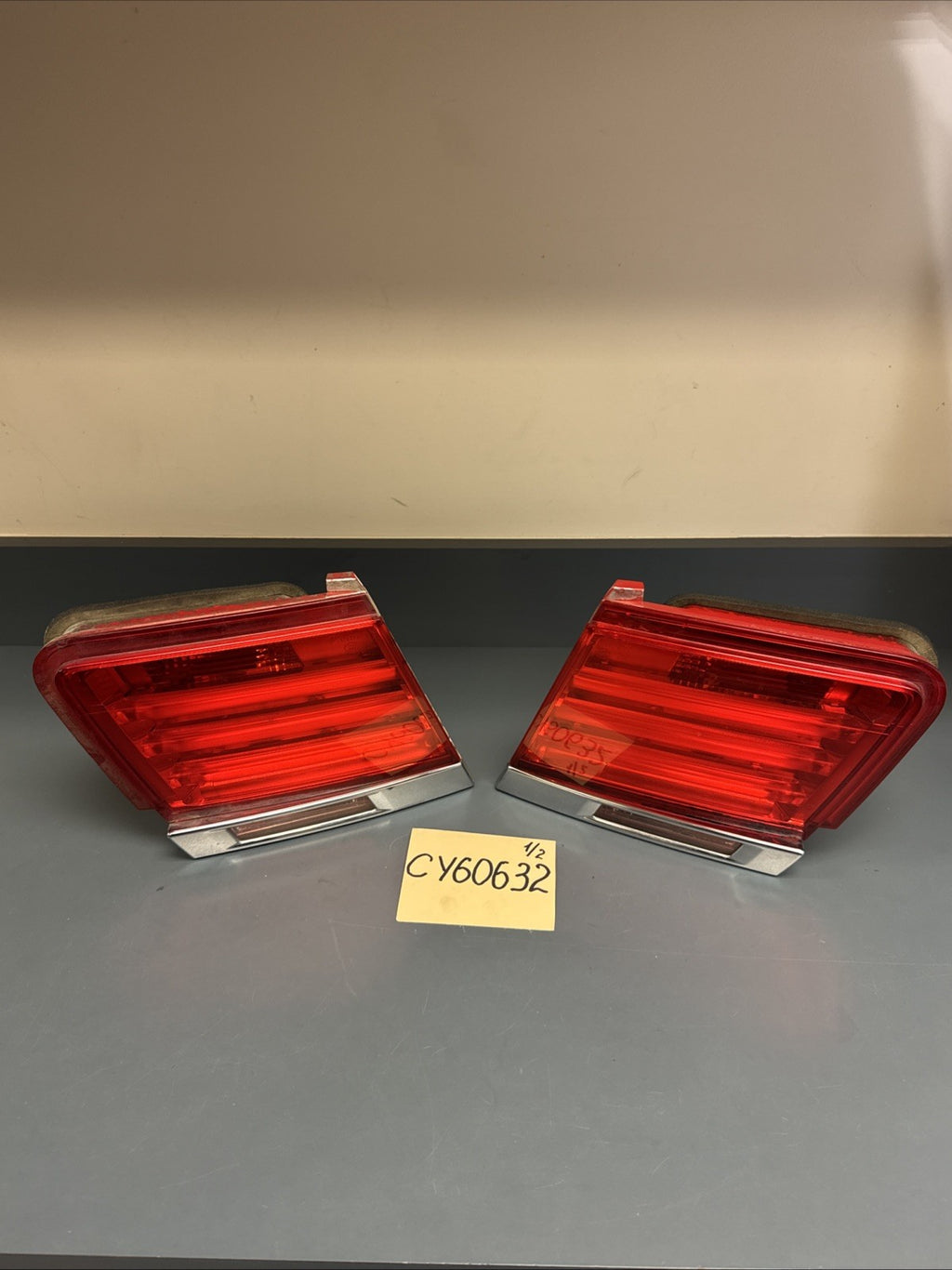 09-12 BMW F01 F02 740i 750i Inner Trunk Tail Light Pair 7182205 7182206 OEM