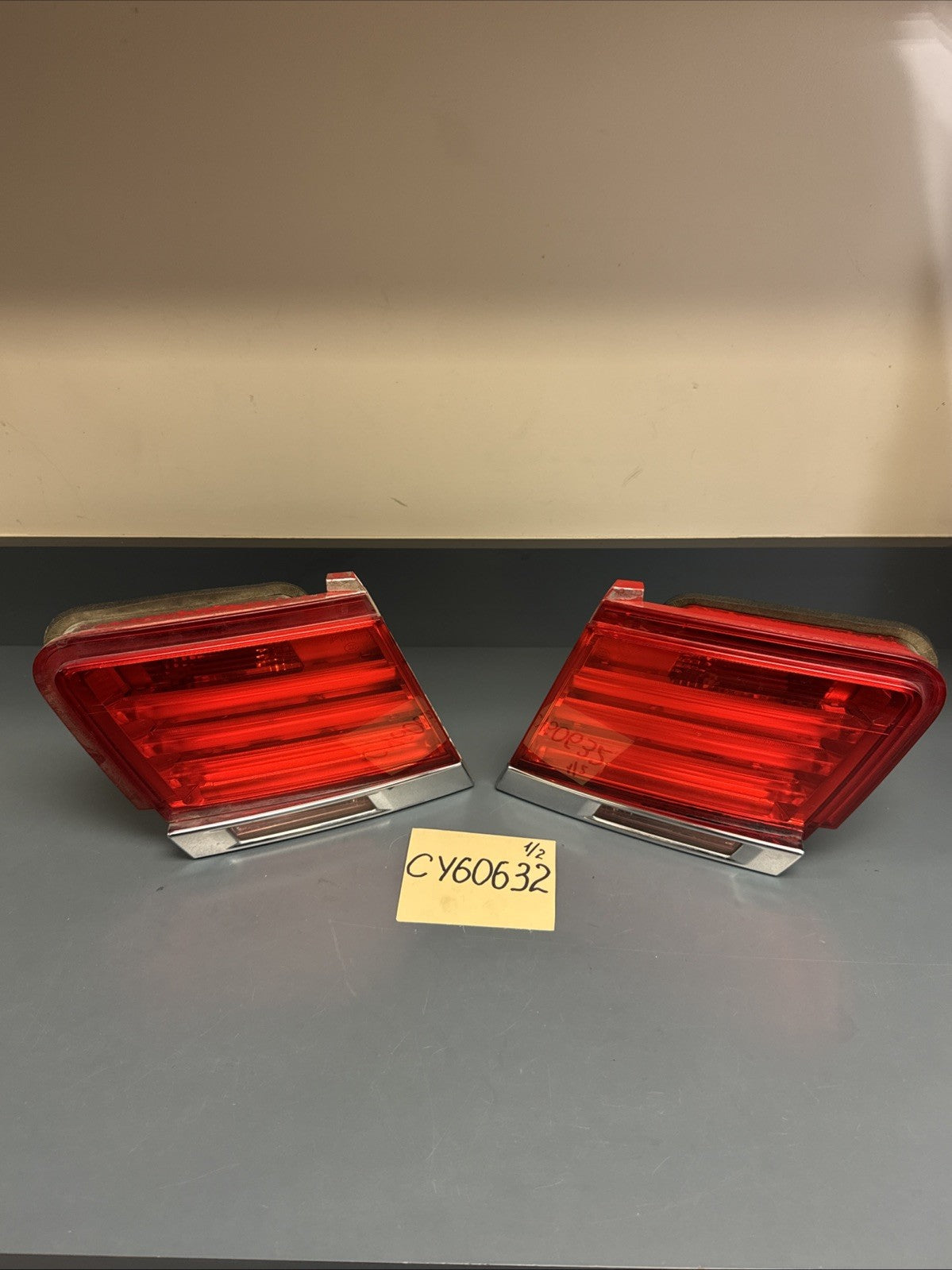 09-12 BMW F01 F02 740i 750i Inner Trunk Tail Light Pair 7182205 7182206 OEM