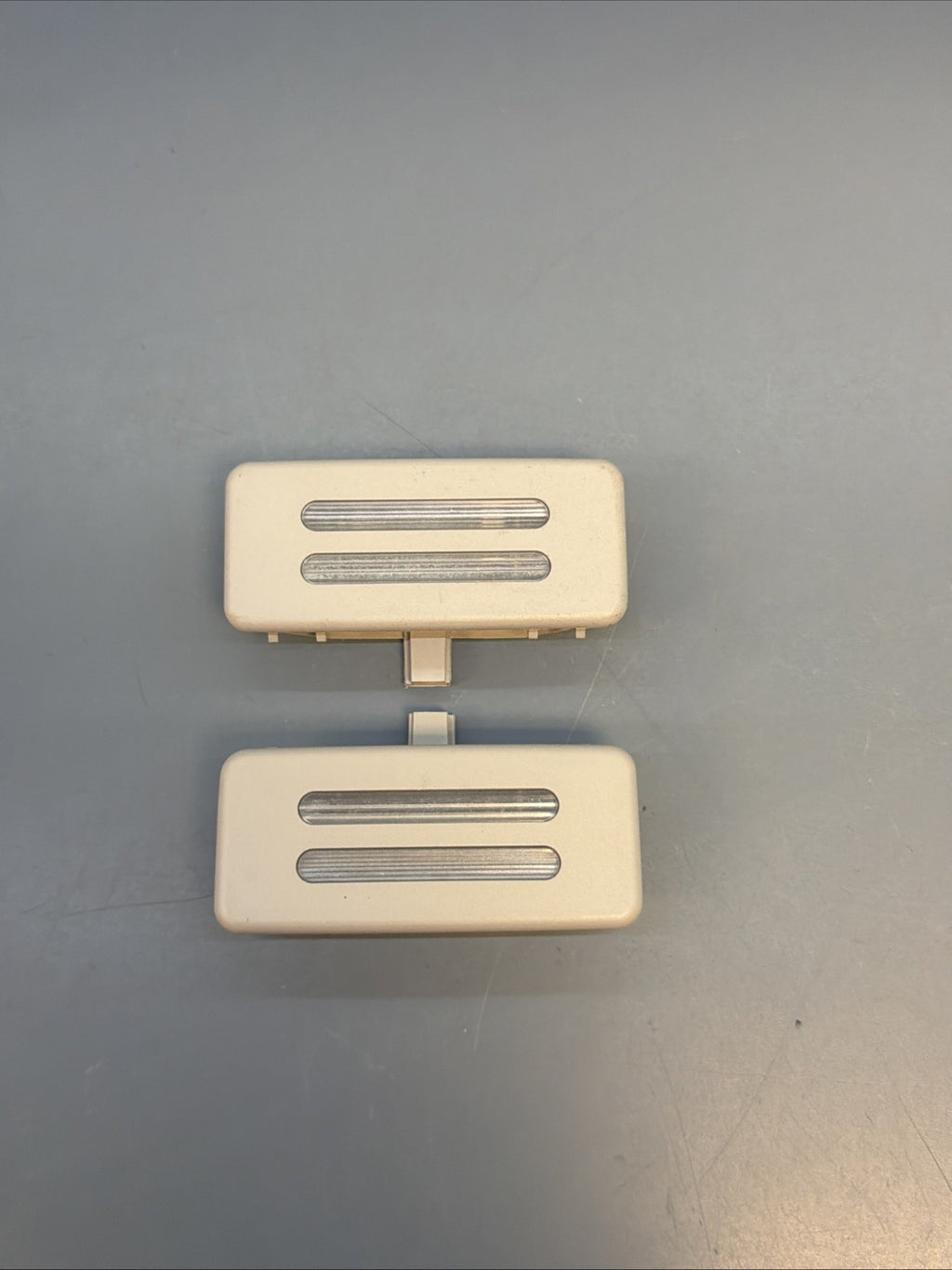 2005-2011 BMW E90 E91 E92 325i 328i Roof Lights Pair Vanity Lights 6962011 GRAY