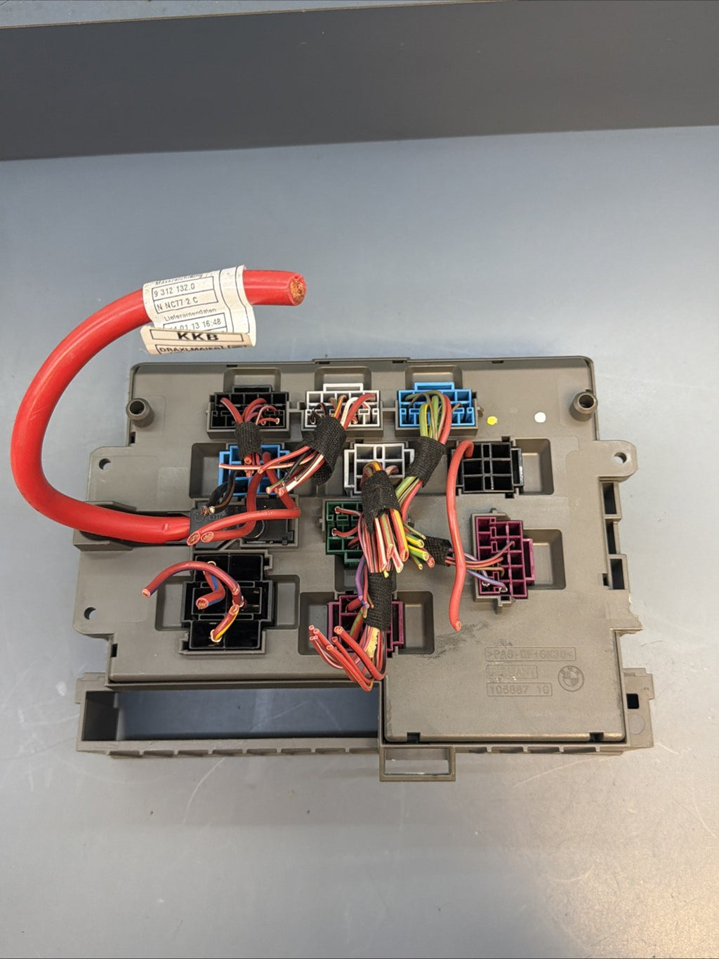 08-13 BMW 328i 335i E90 E92 E93 Front Power Distribution Fuse Box 9119444 OEM